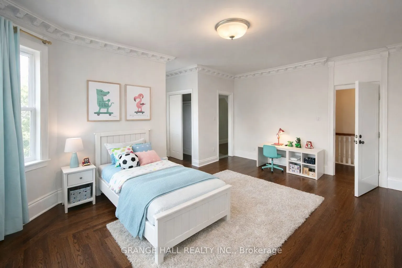 1544 King Street W