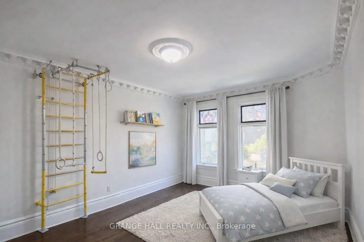1544 King Street W