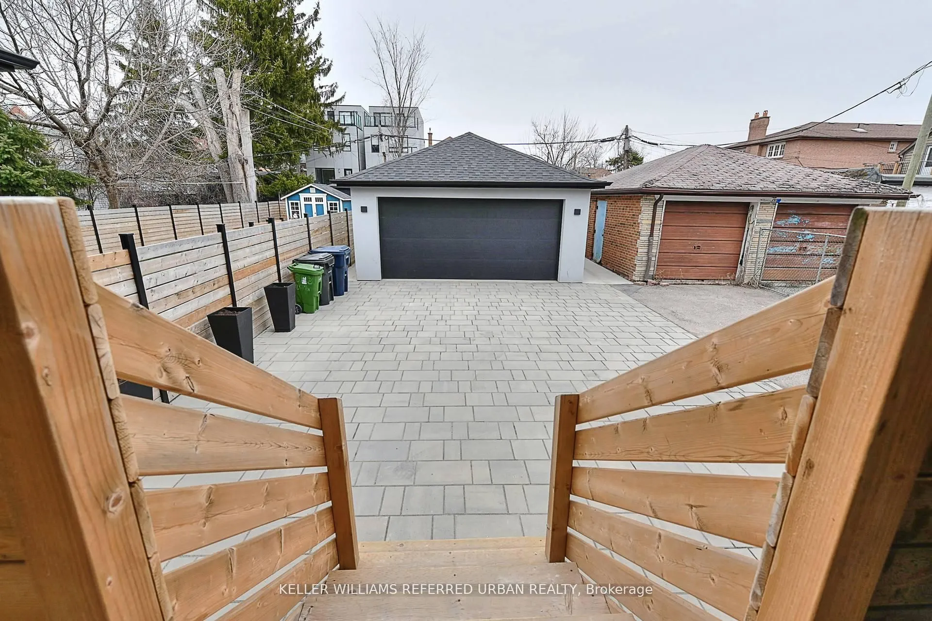 613 Harvie Avenue