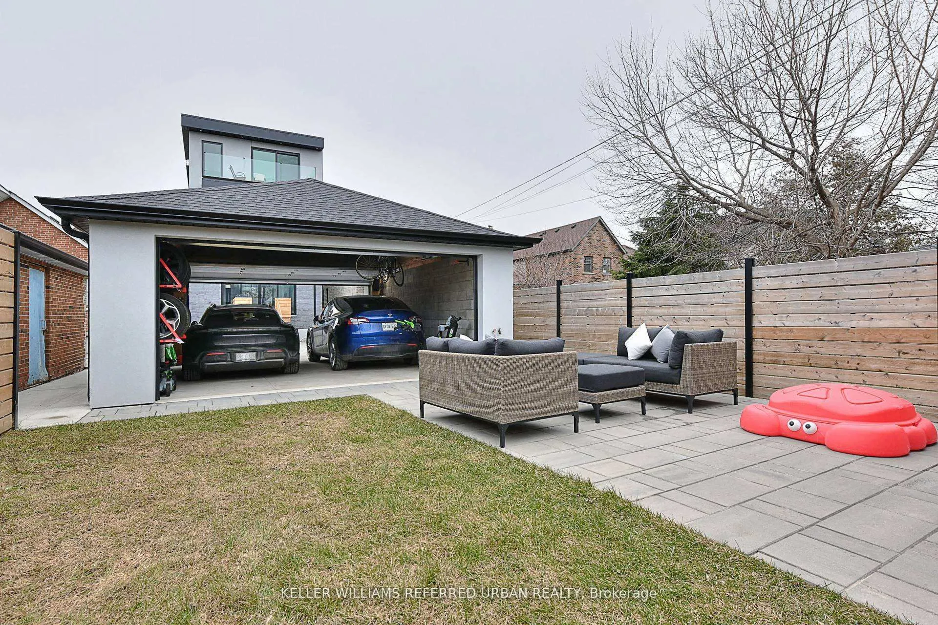 613 Harvie Avenue