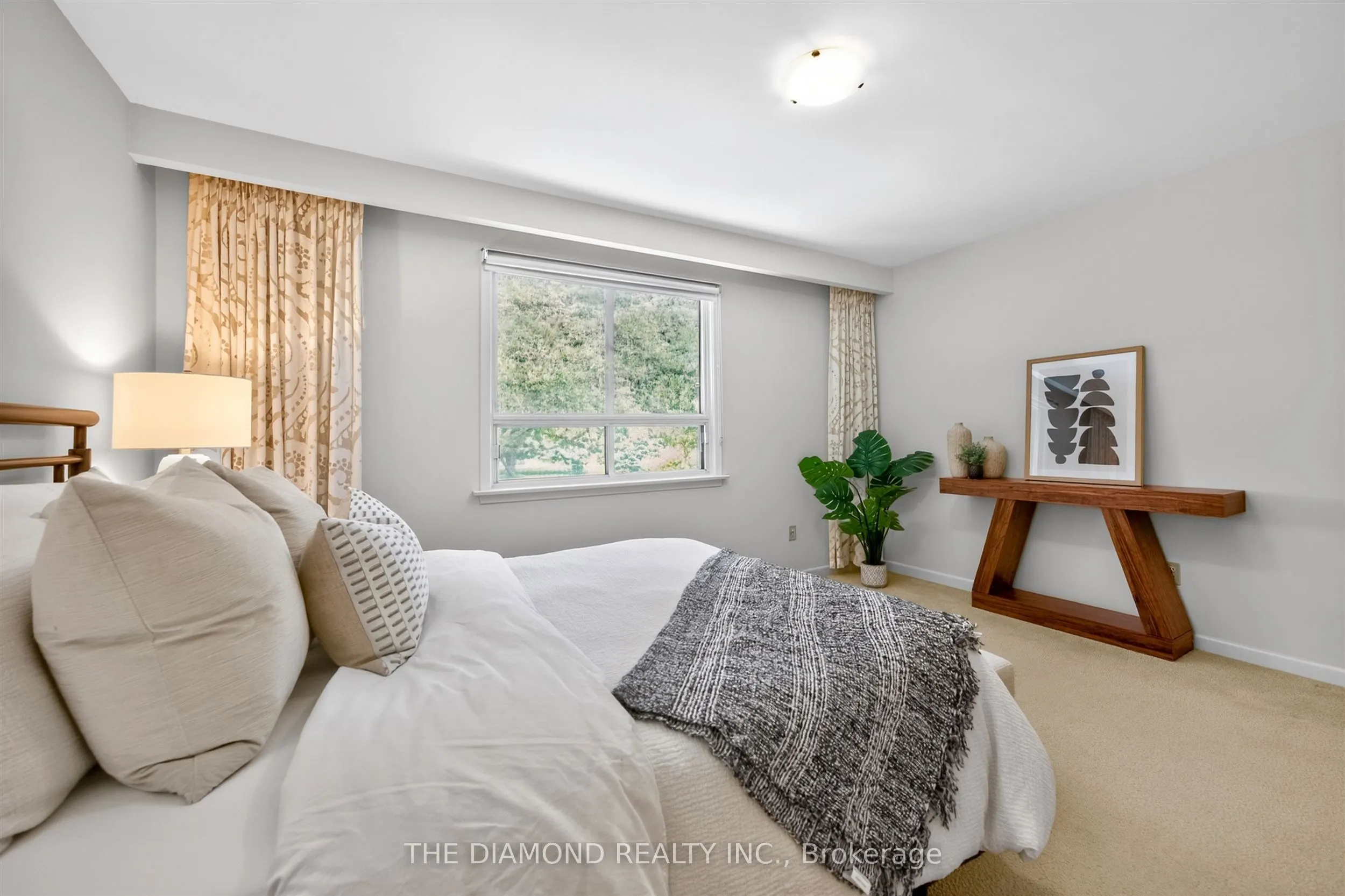 11 Swordbill Drive