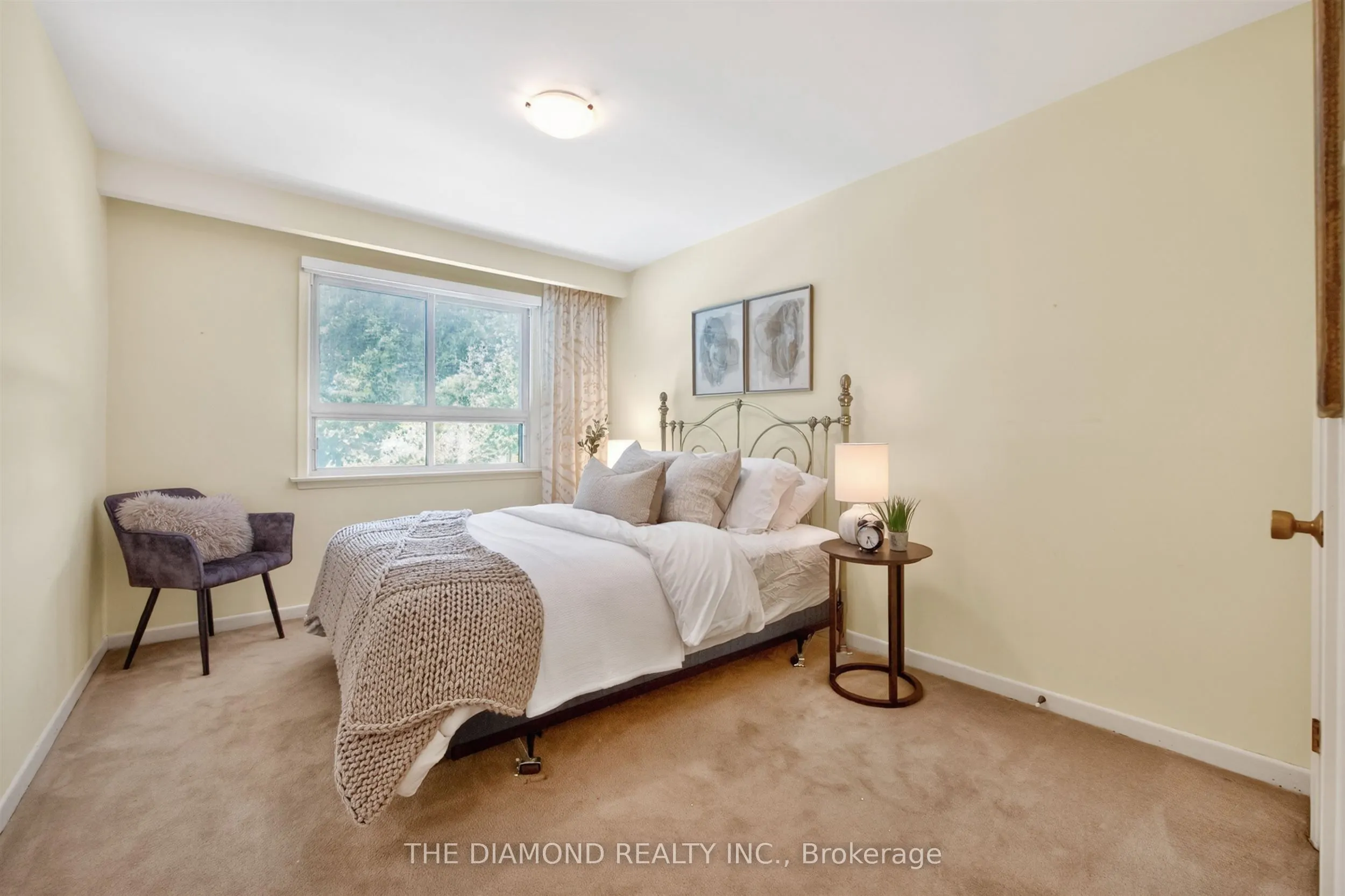 11 Swordbill Drive