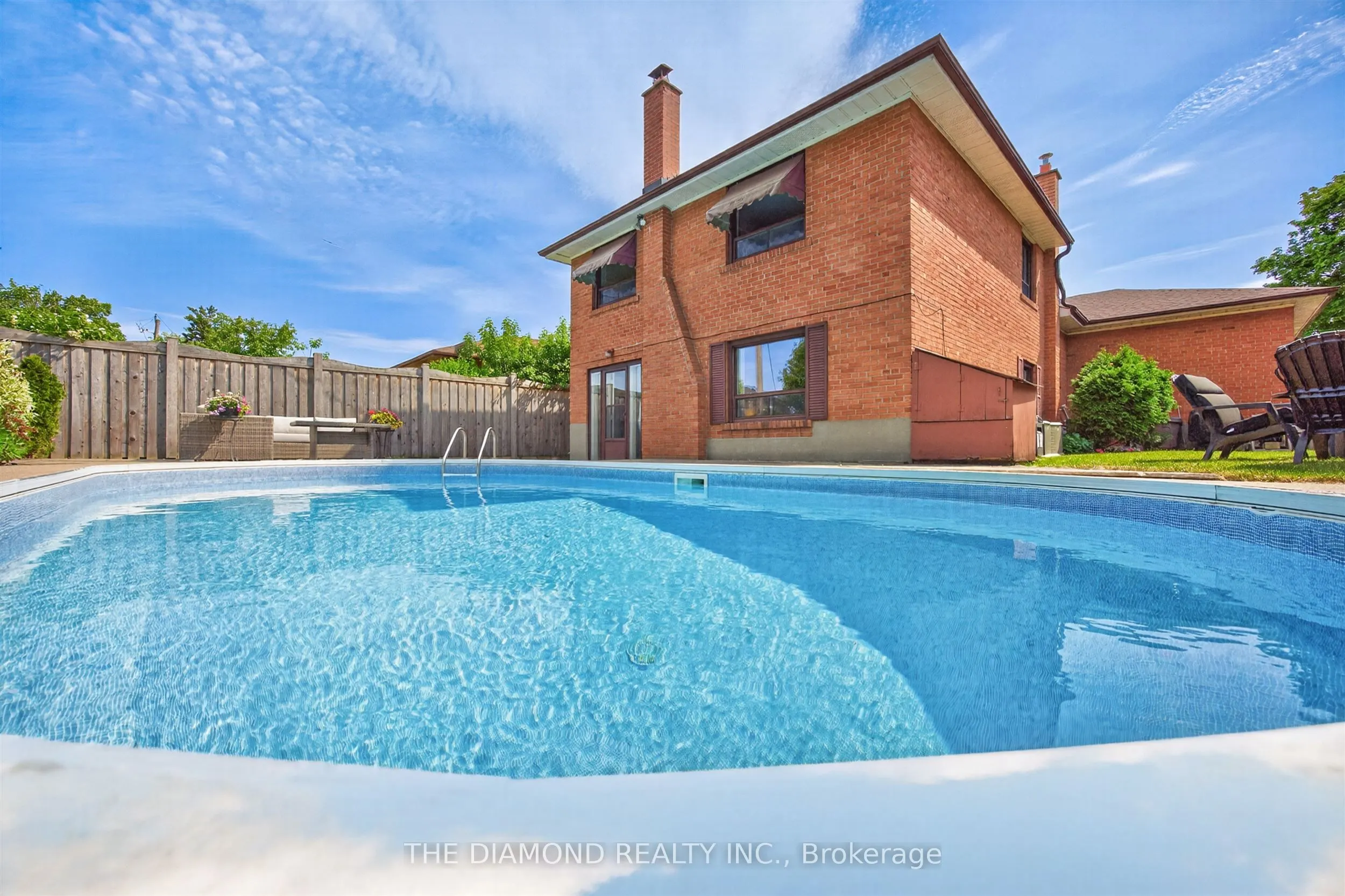 11 Swordbill Drive