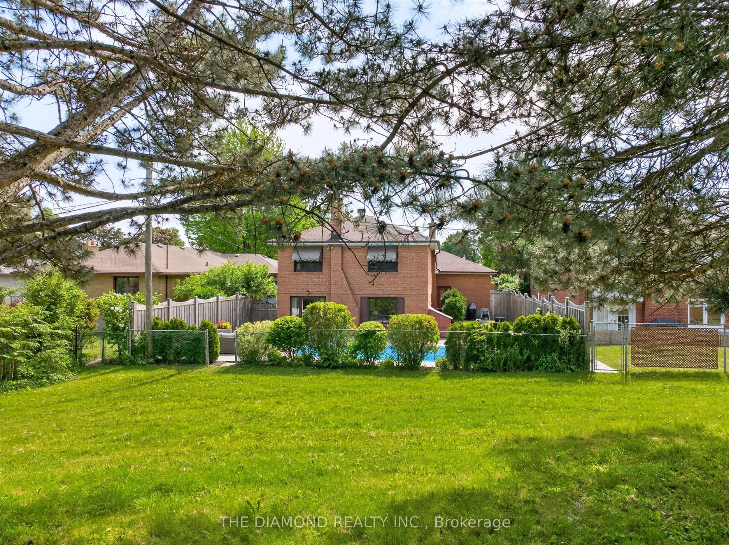 11 Swordbill Drive
