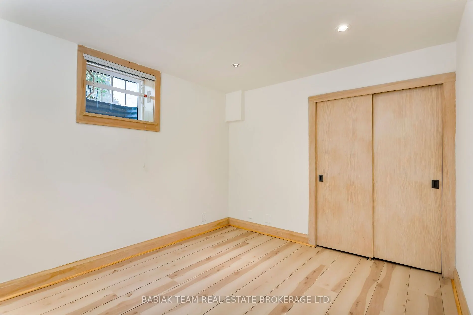 33 Halford Avenue