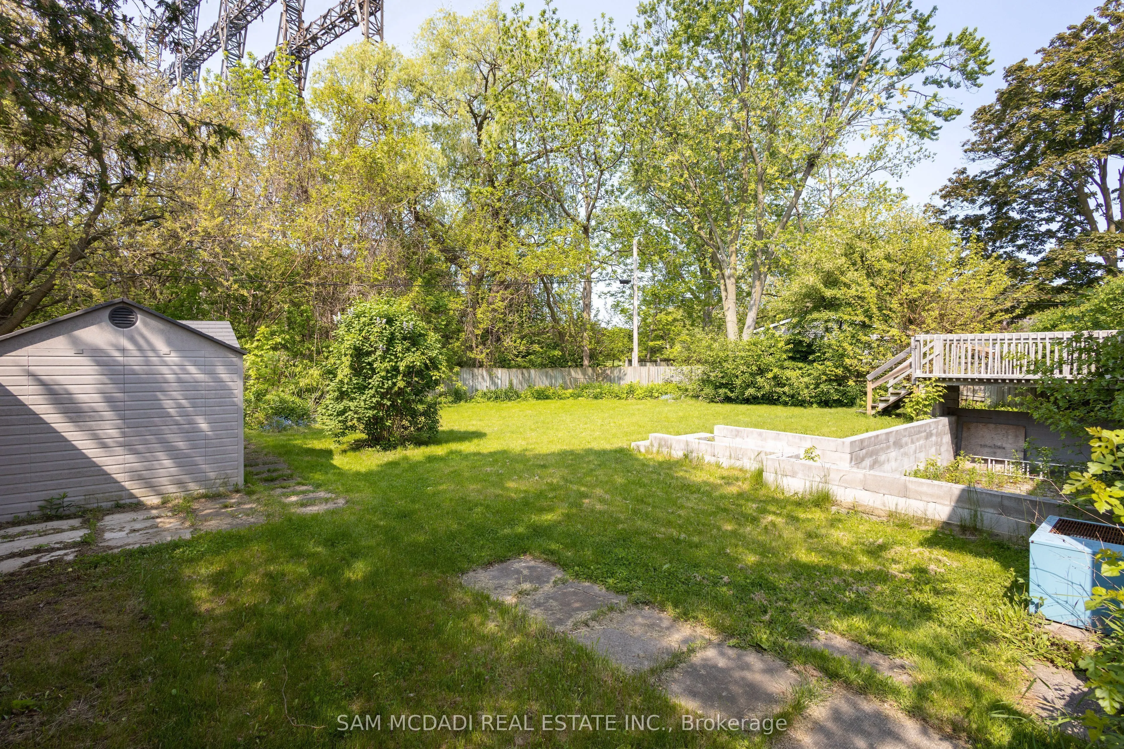 1228 Haig Boulevard