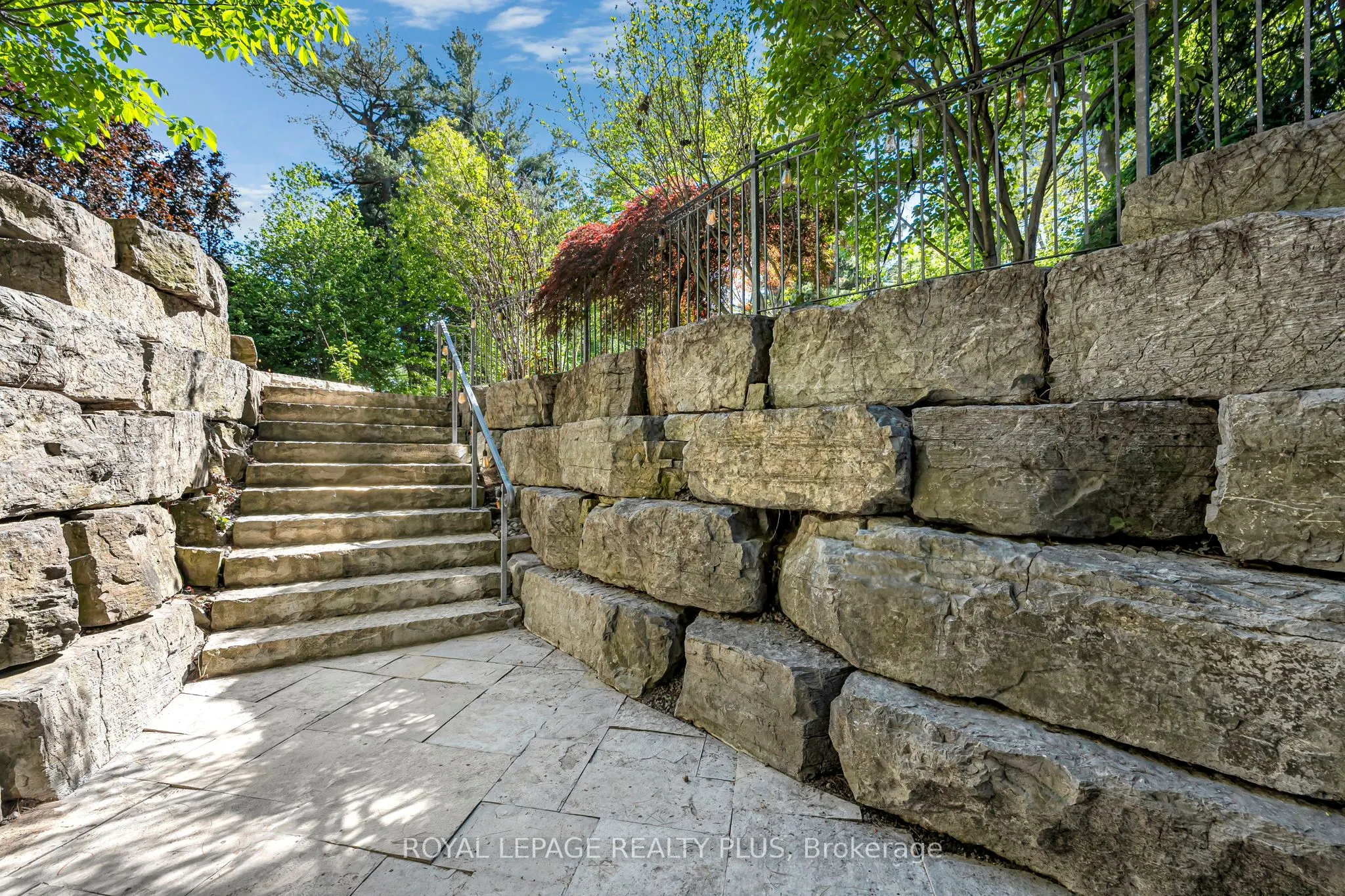 1476 Carmen Drive