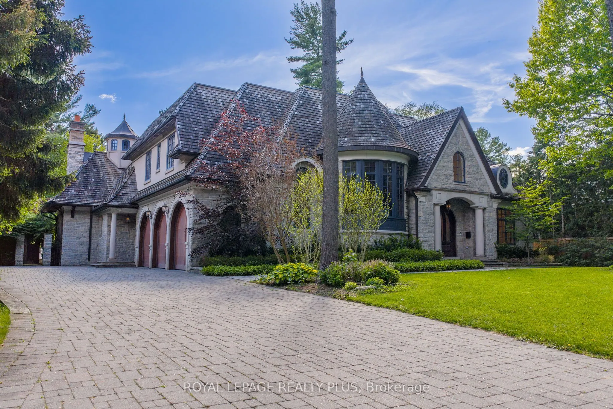 1476 Carmen Drive