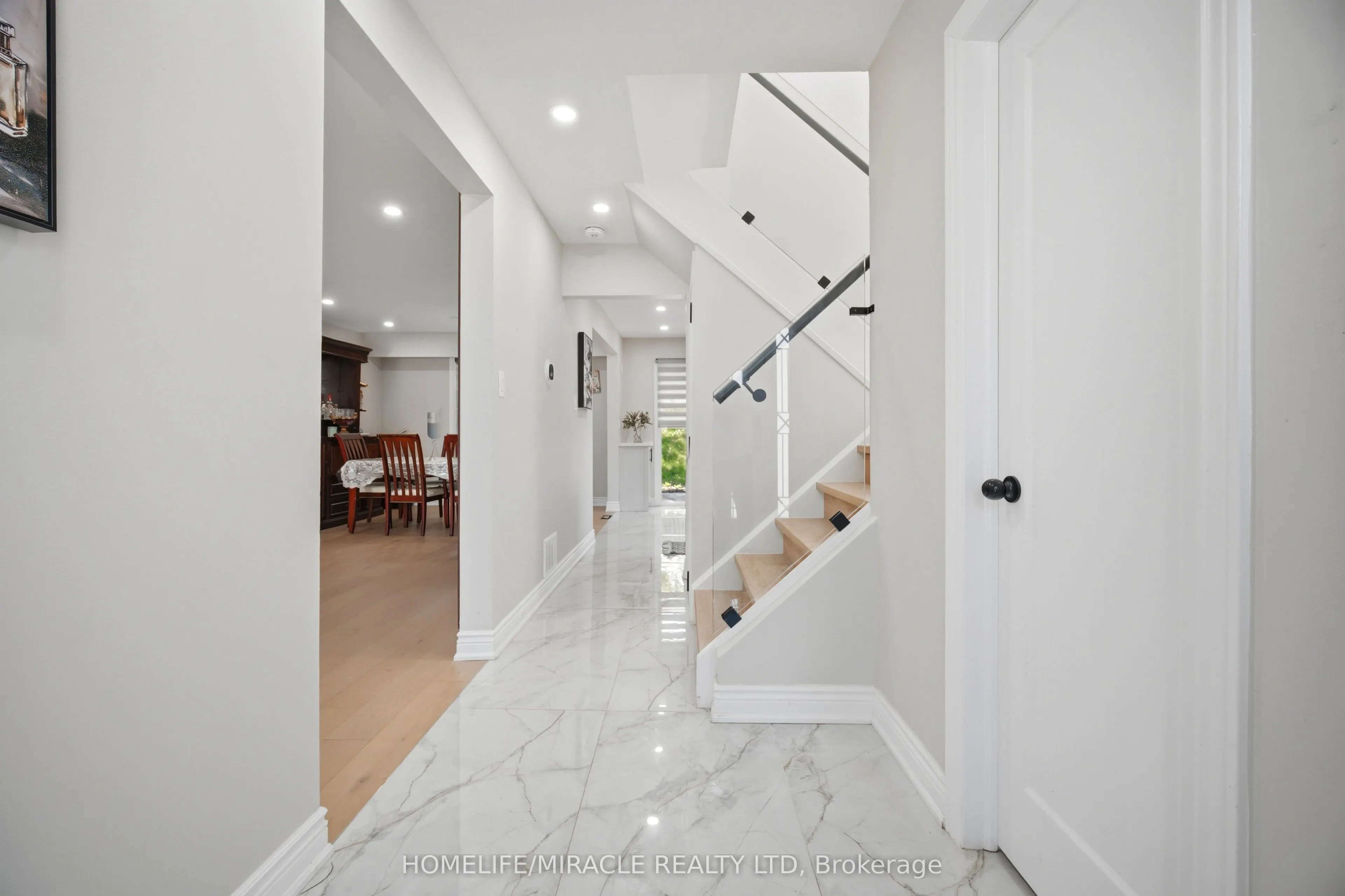 96 Bonham Boulevard