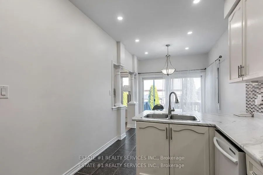 40 Balin Crescent