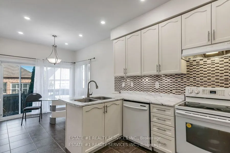 40 Balin Crescent