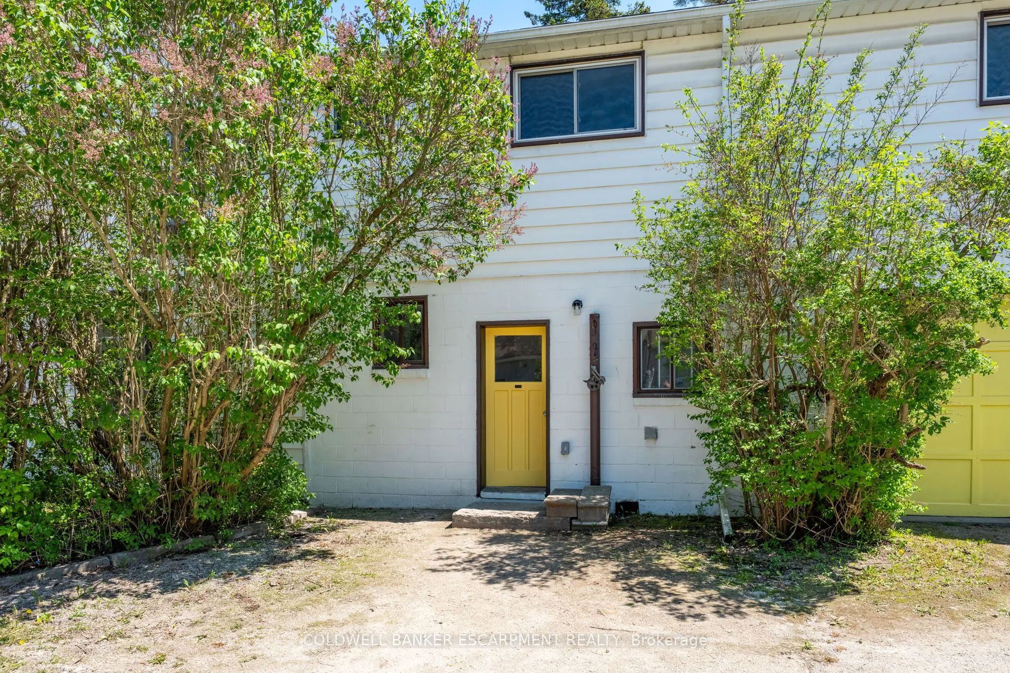 76 Main Street N