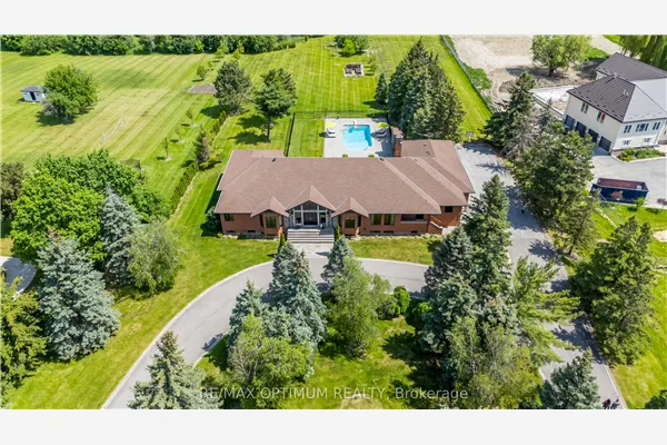 37 Fenton Way