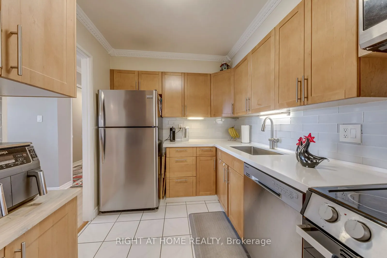 50 Elm Drive E #607