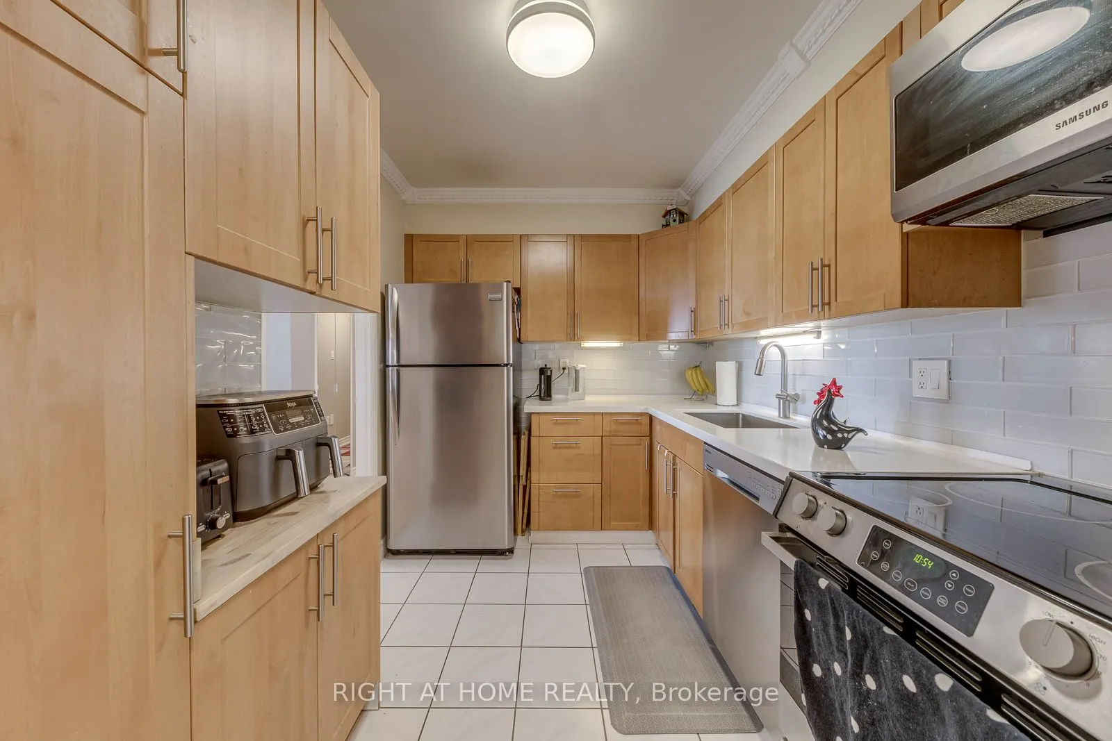 50 Elm Drive E #607