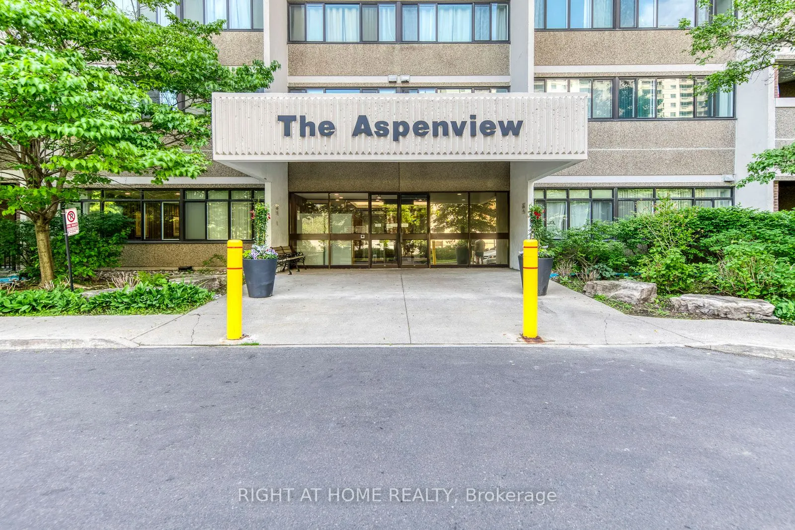 50 Elm Drive E #607