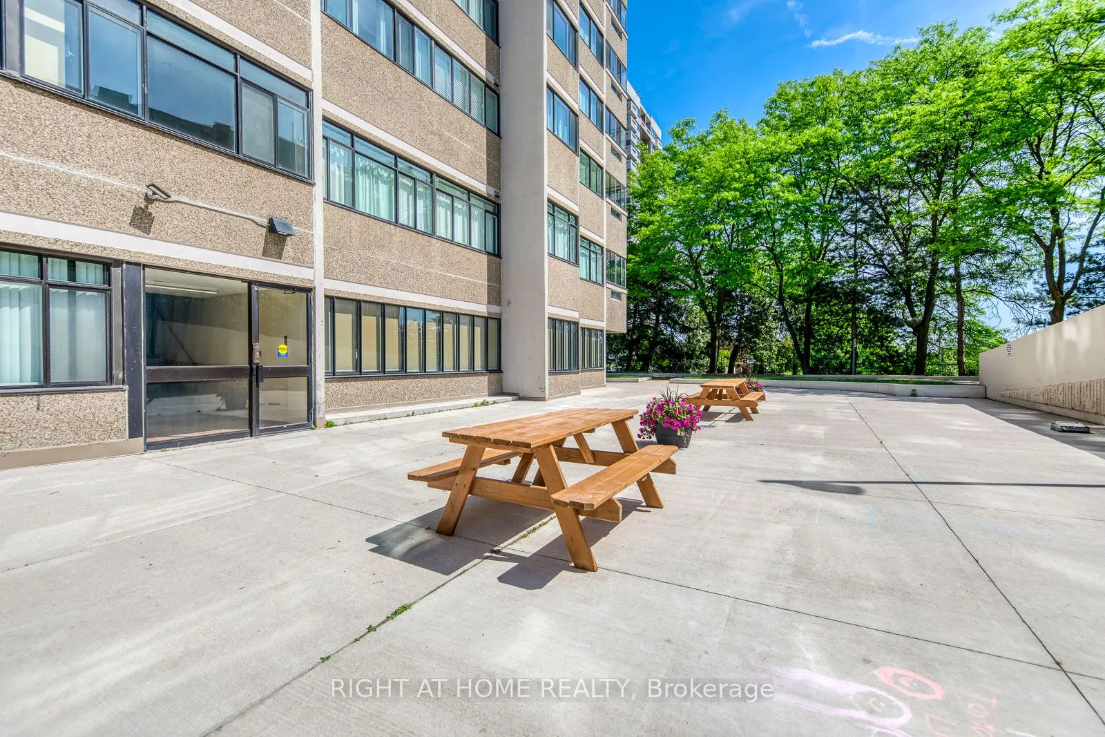 50 Elm Drive E #607