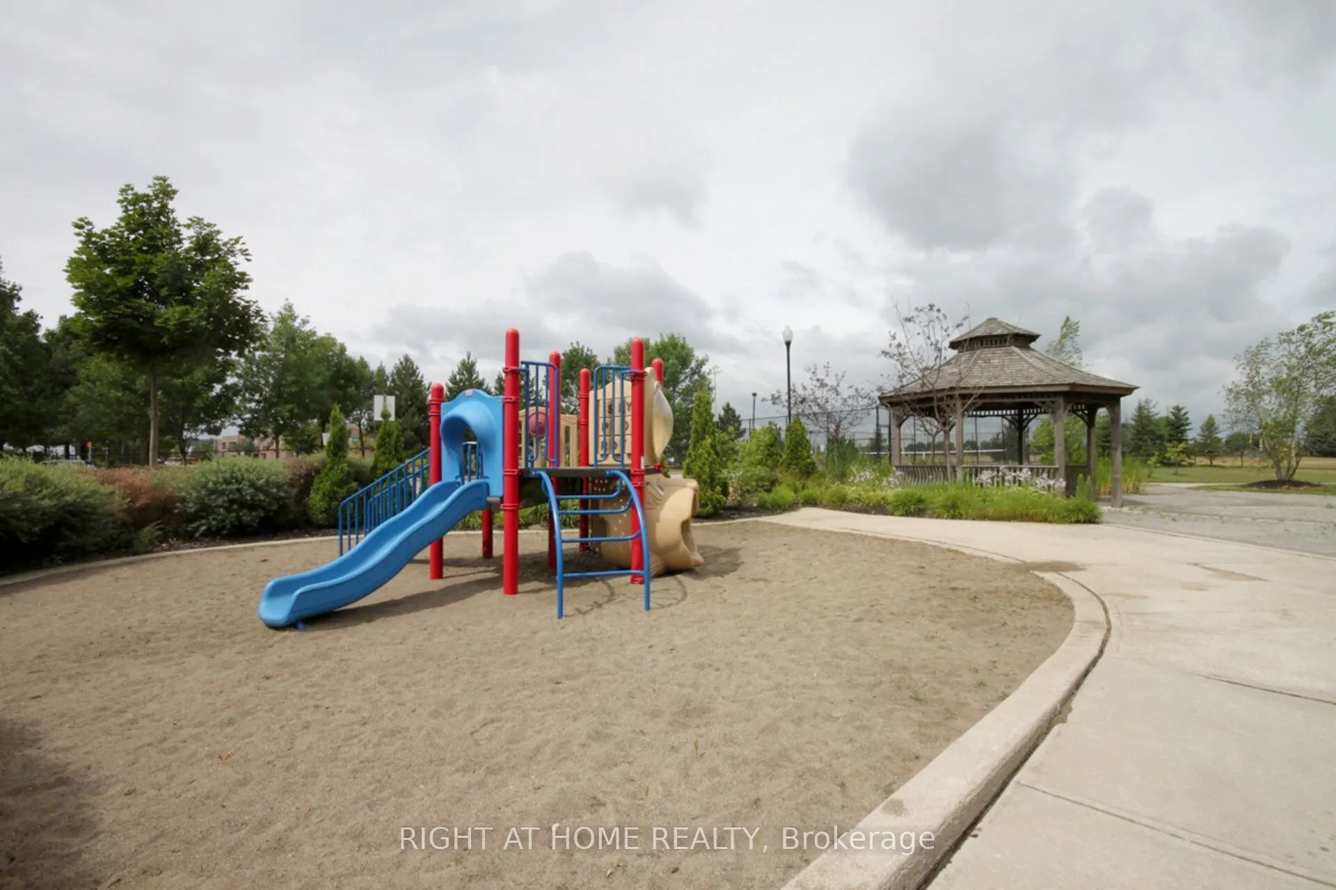 2545 Erin Centre Boulevard #1211
