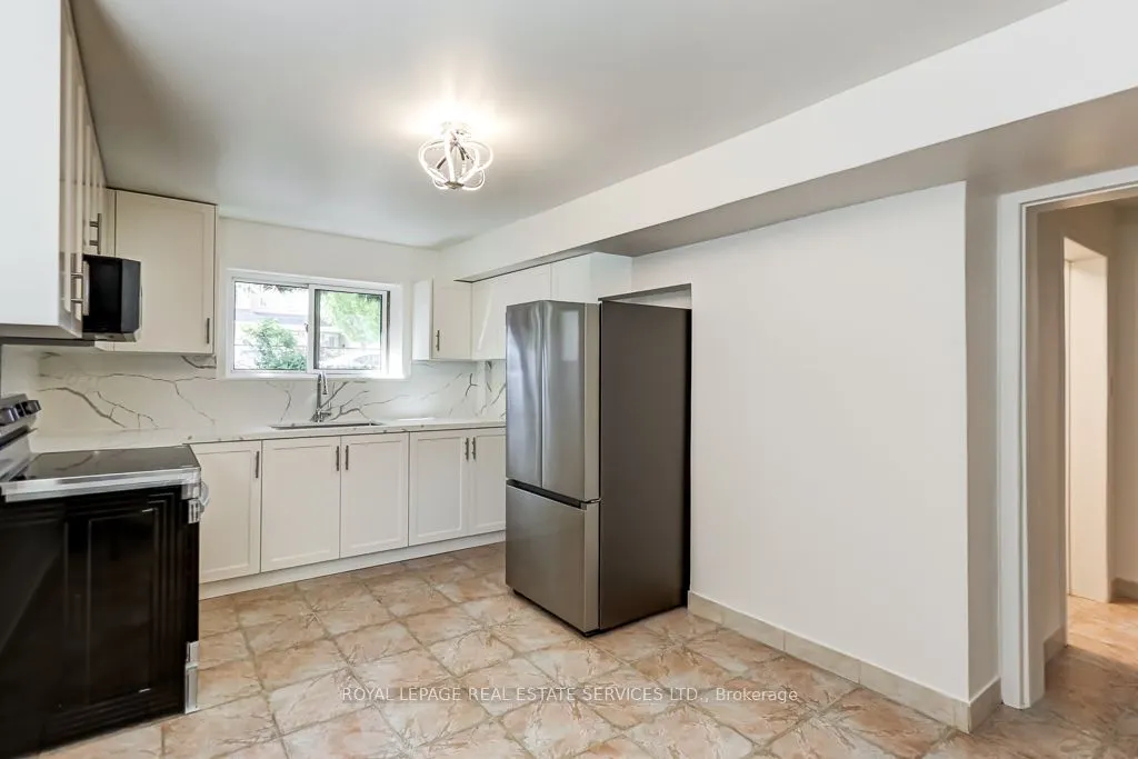 38 Jellicoe Avenue