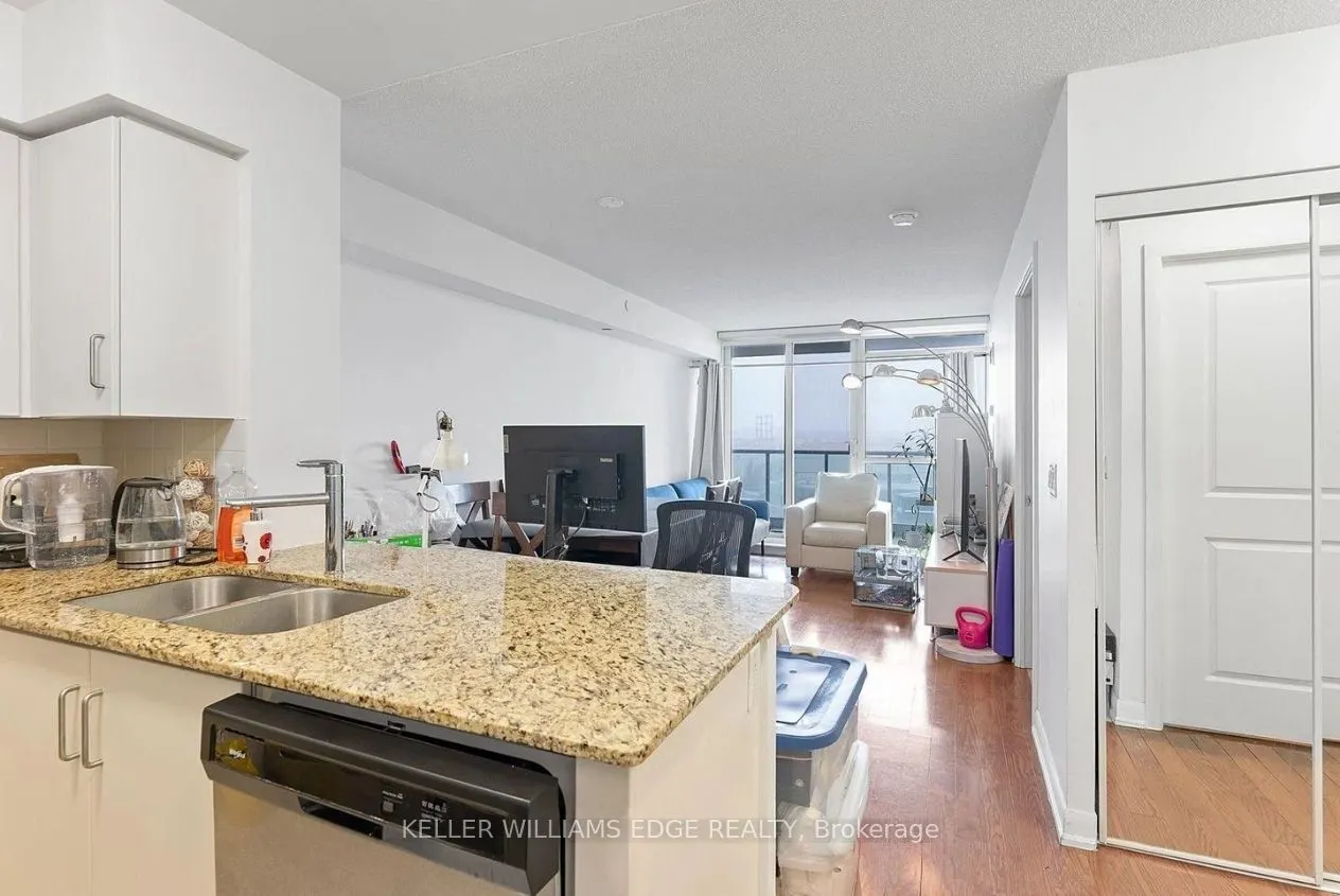 215 Sherway Gardens Road #809