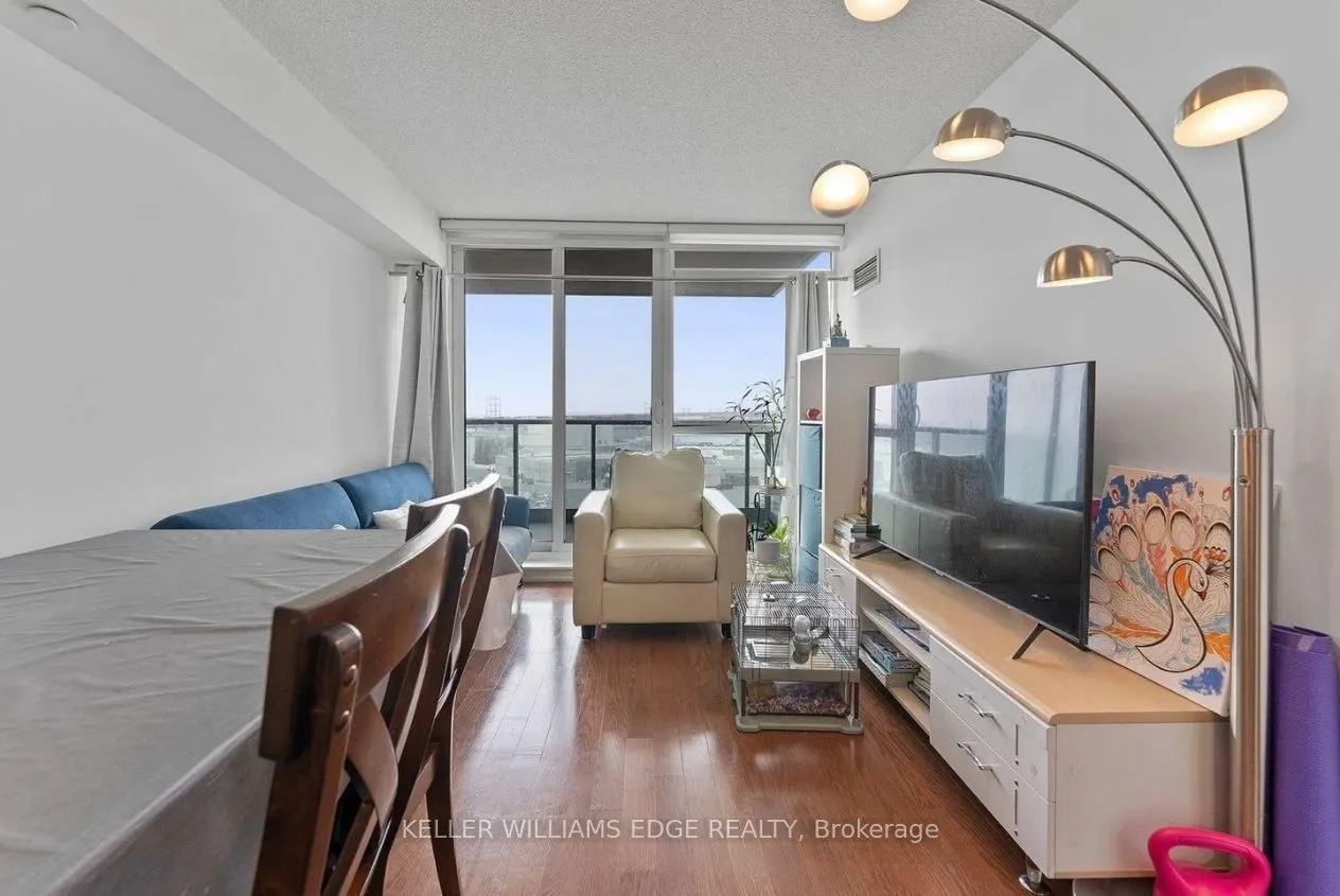 215 Sherway Gardens Road #809