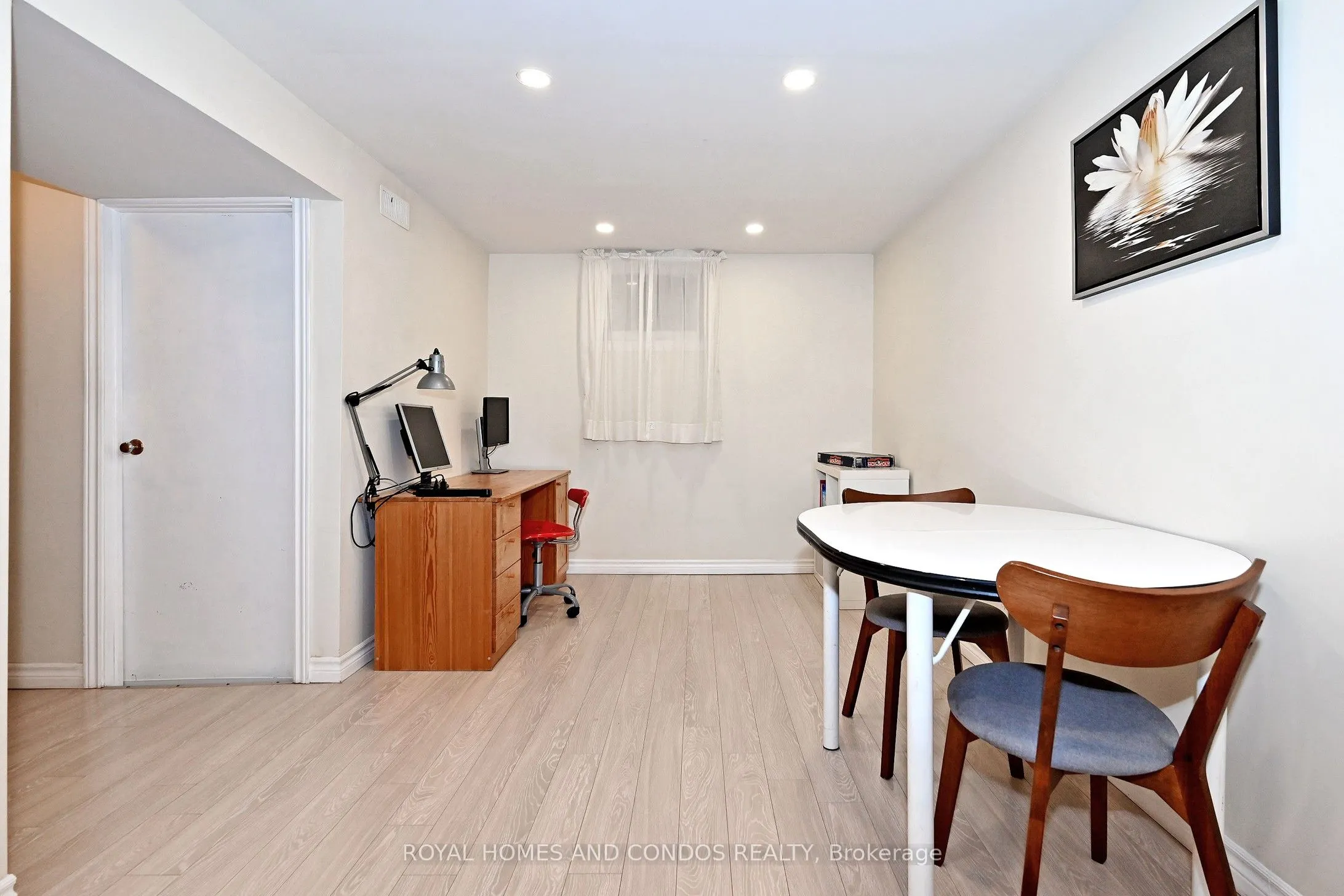 6 Raylawn Crescent