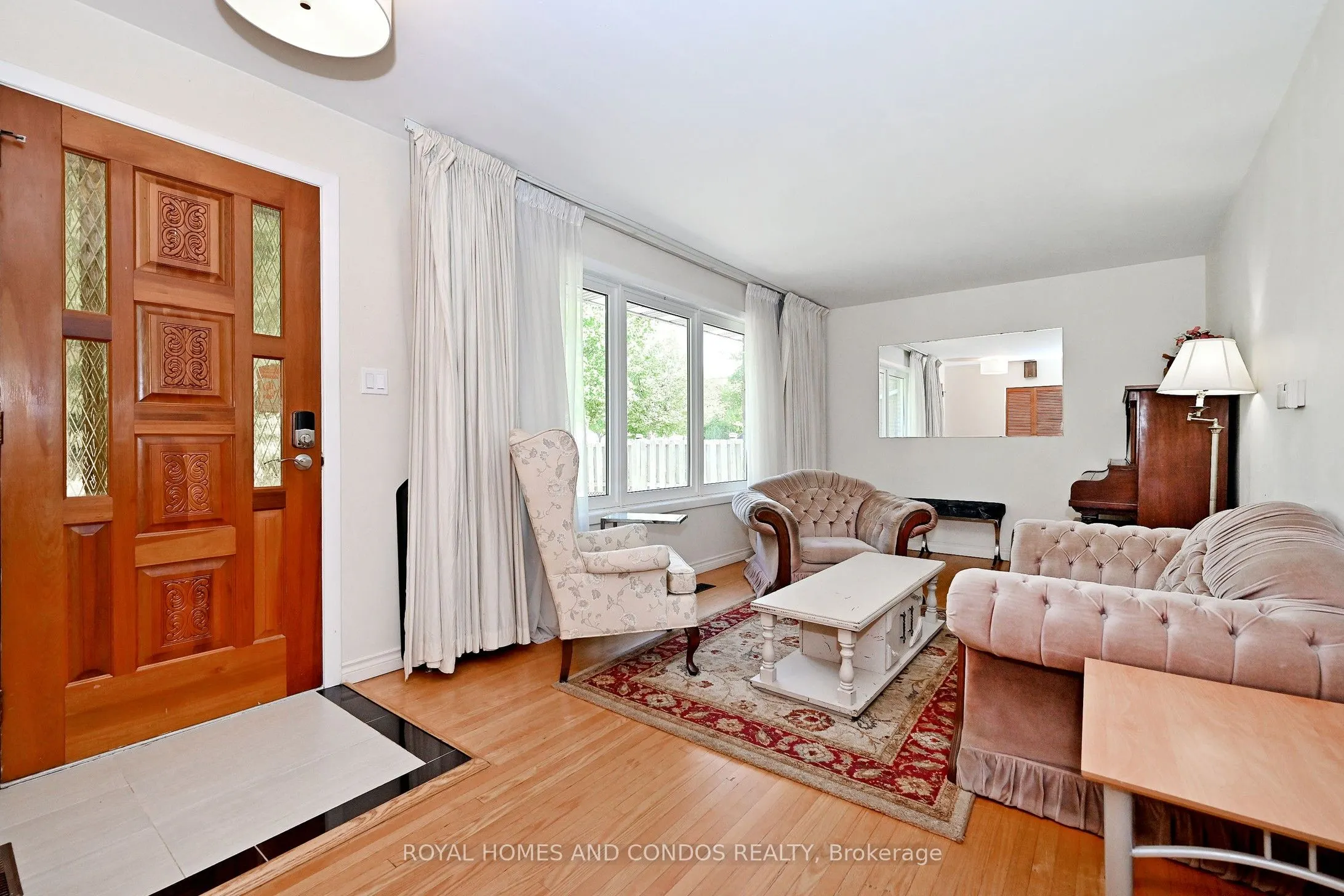 6 Raylawn Crescent