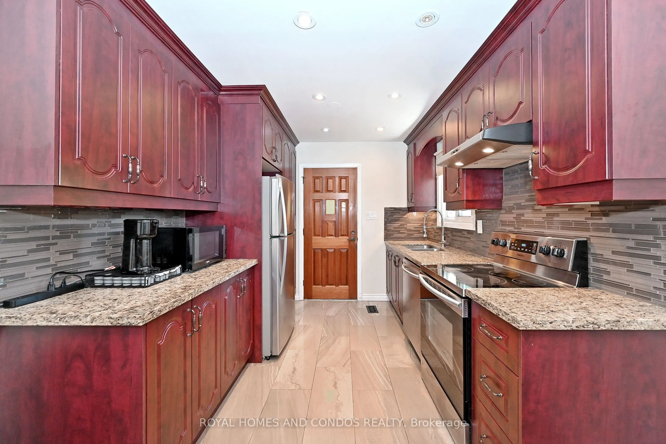 6 Raylawn Crescent