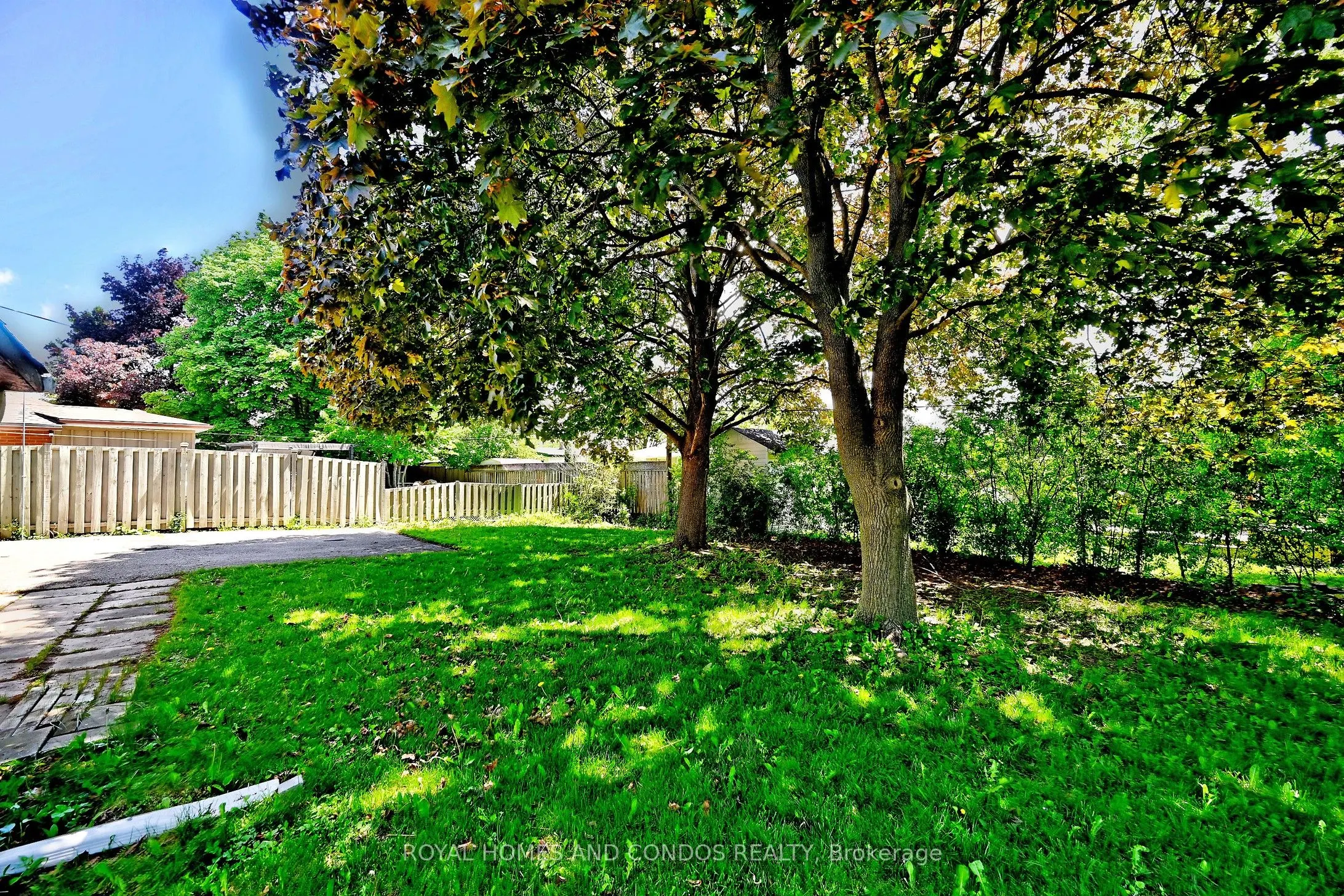 6 Raylawn Crescent