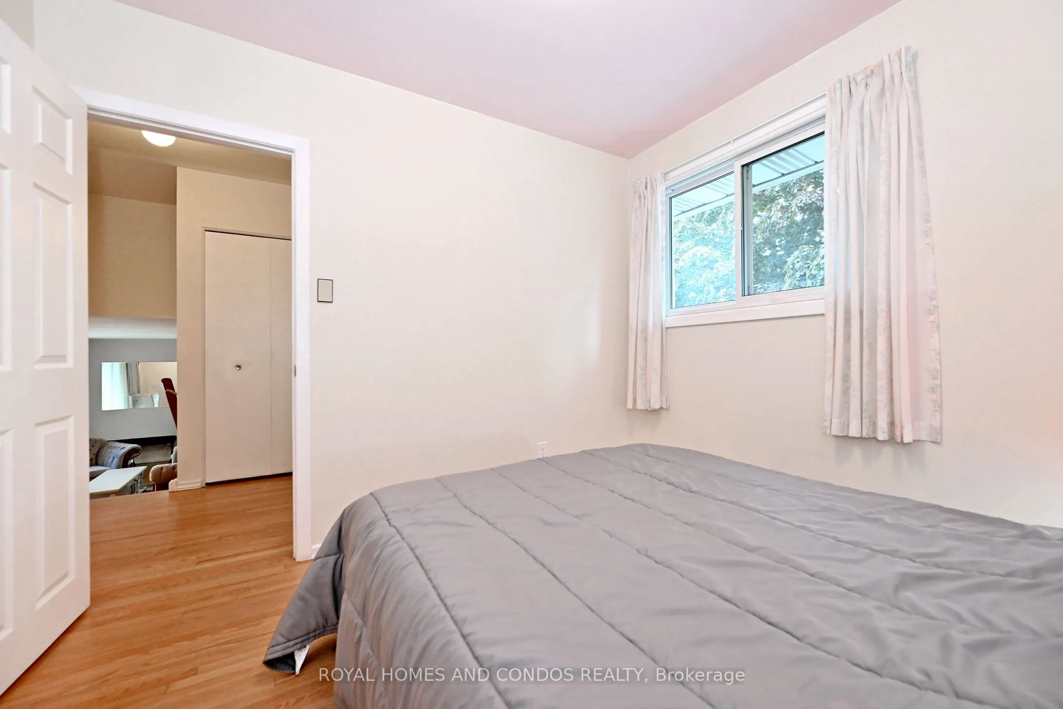 6 Raylawn Crescent