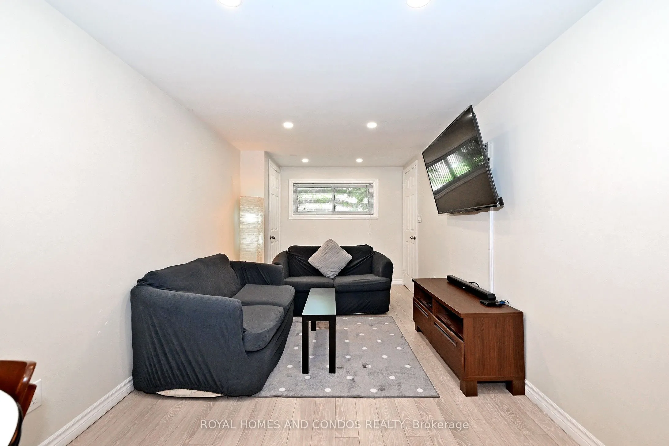 6 Raylawn Crescent