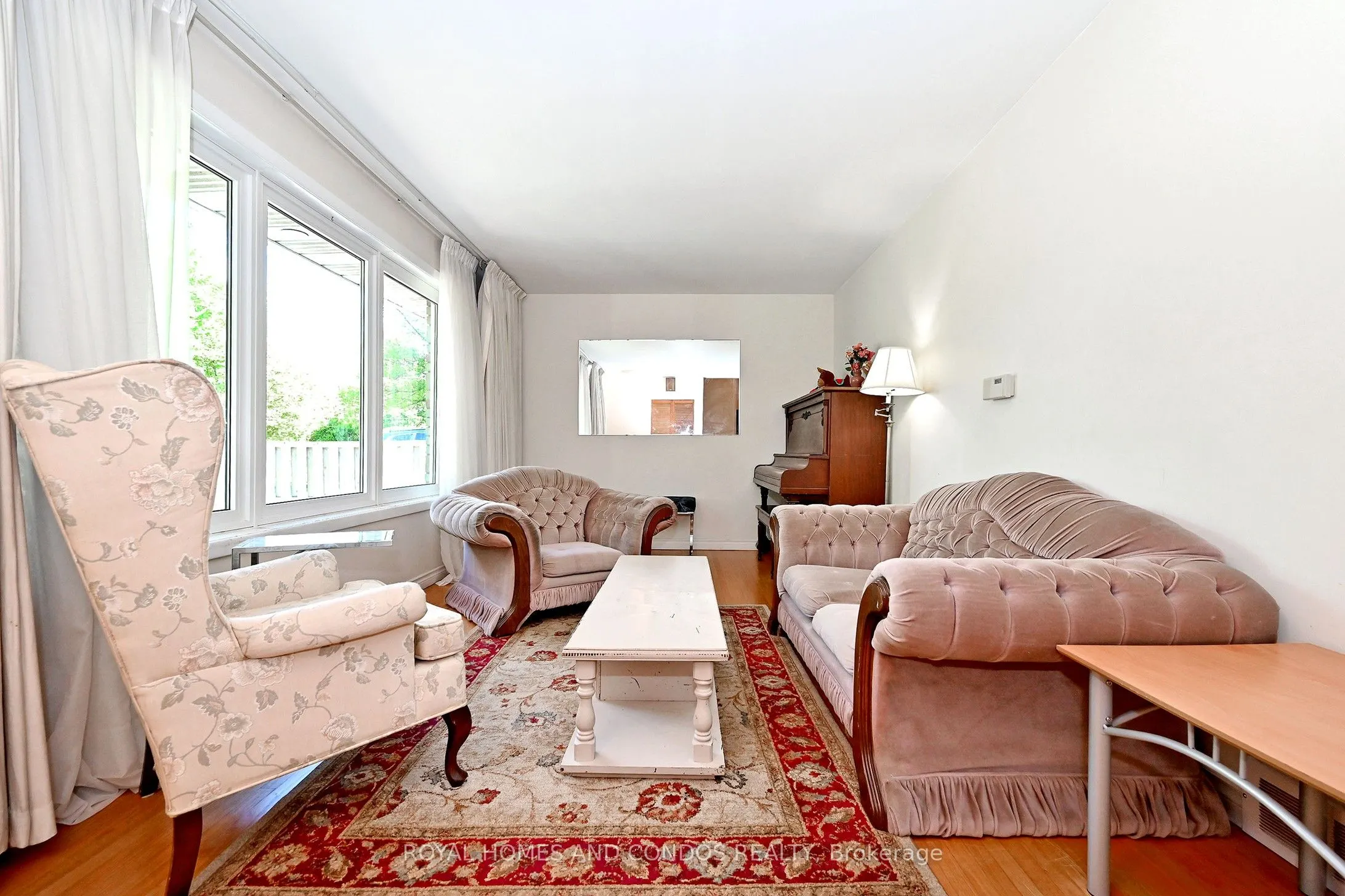 6 Raylawn Crescent