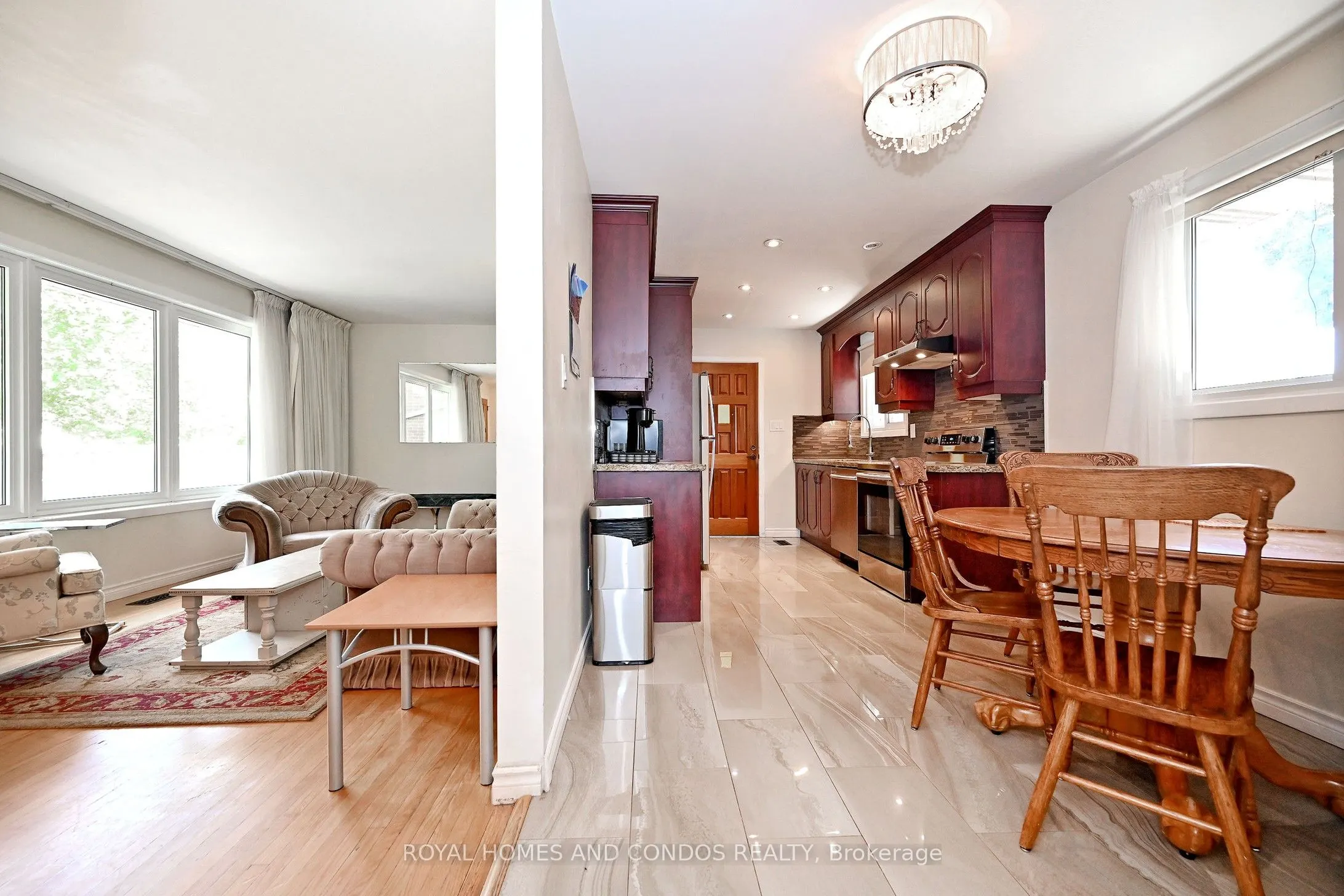 6 Raylawn Crescent