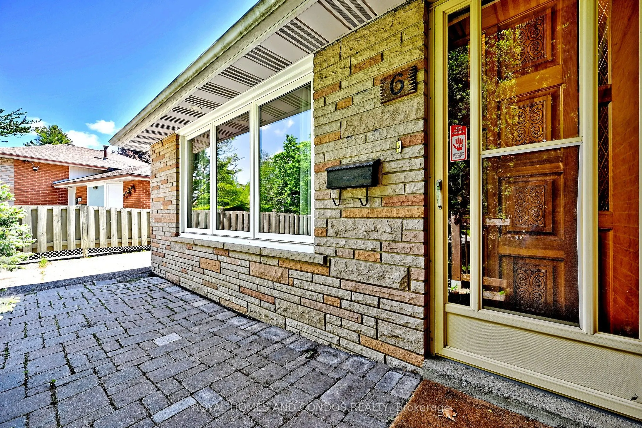 6 Raylawn Crescent