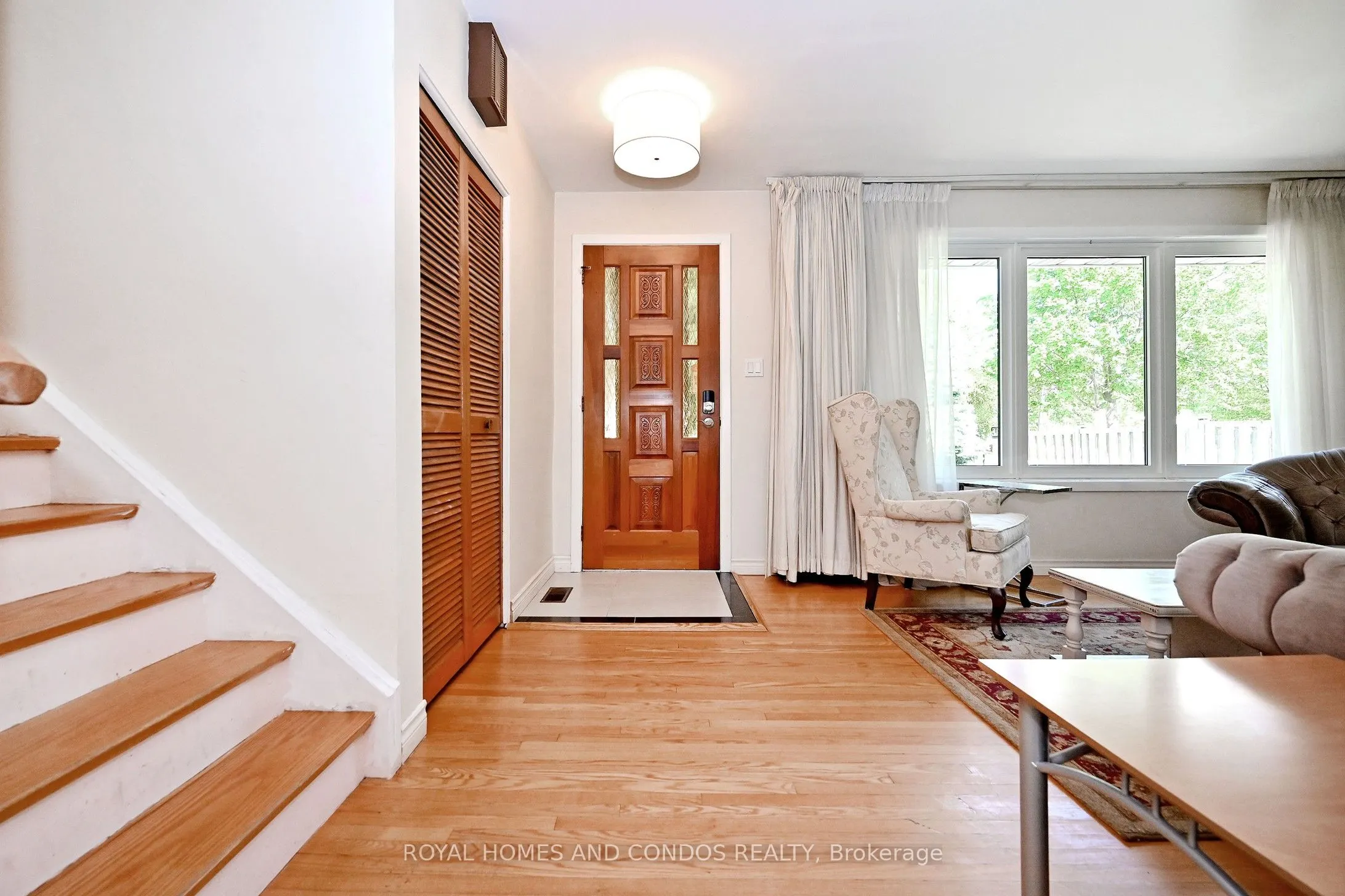 6 Raylawn Crescent