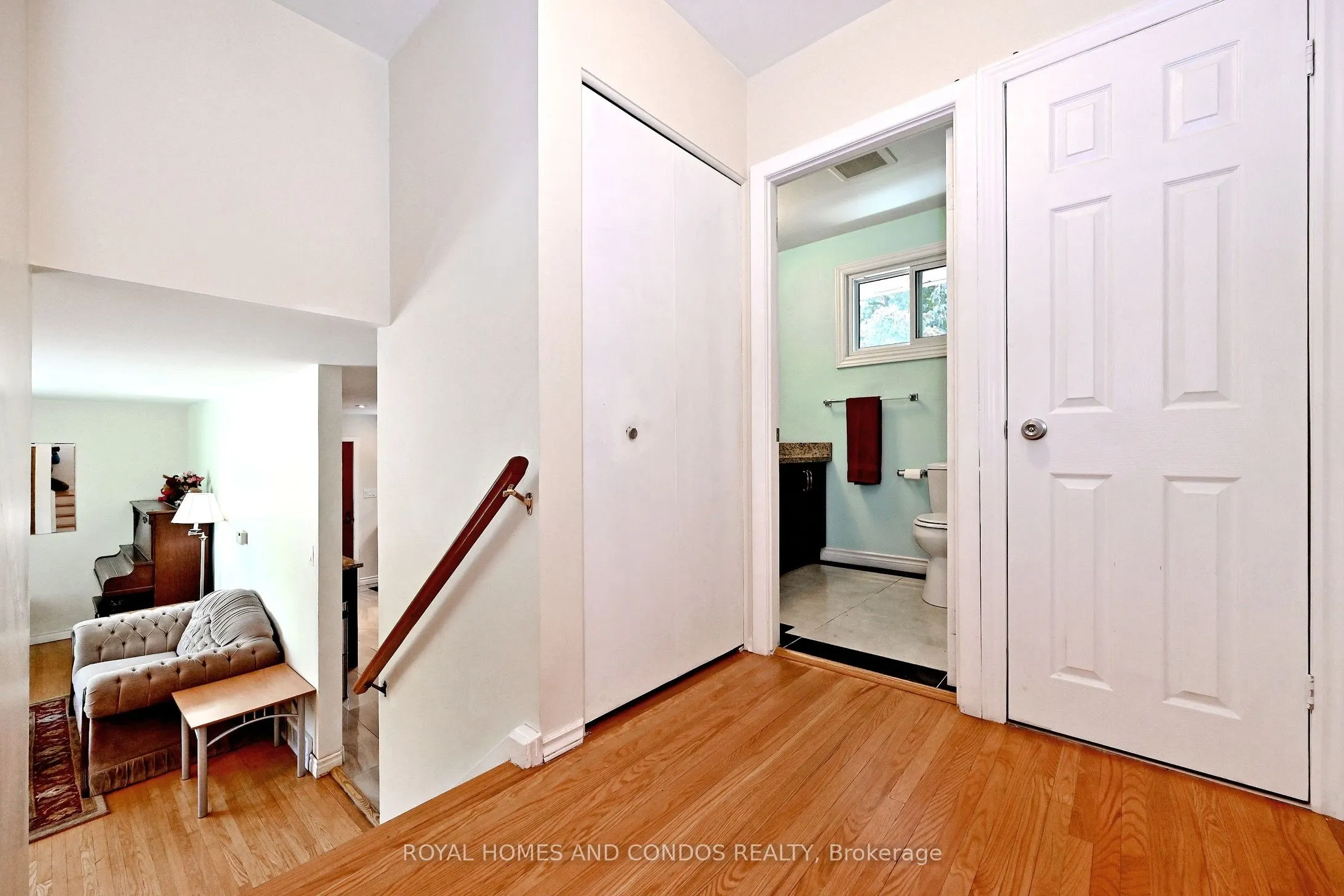 6 Raylawn Crescent