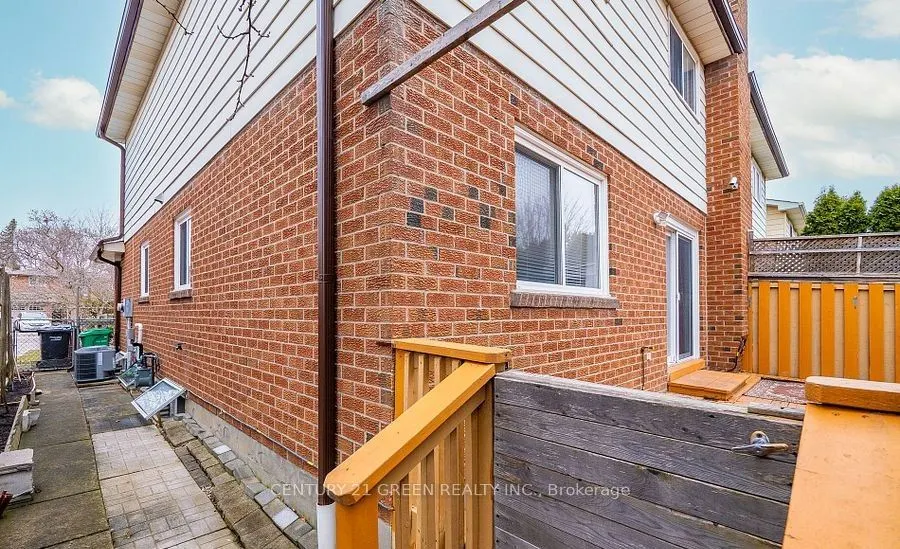 338 Hillside Drive