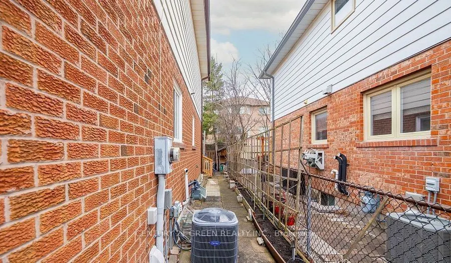 338 Hillside Drive