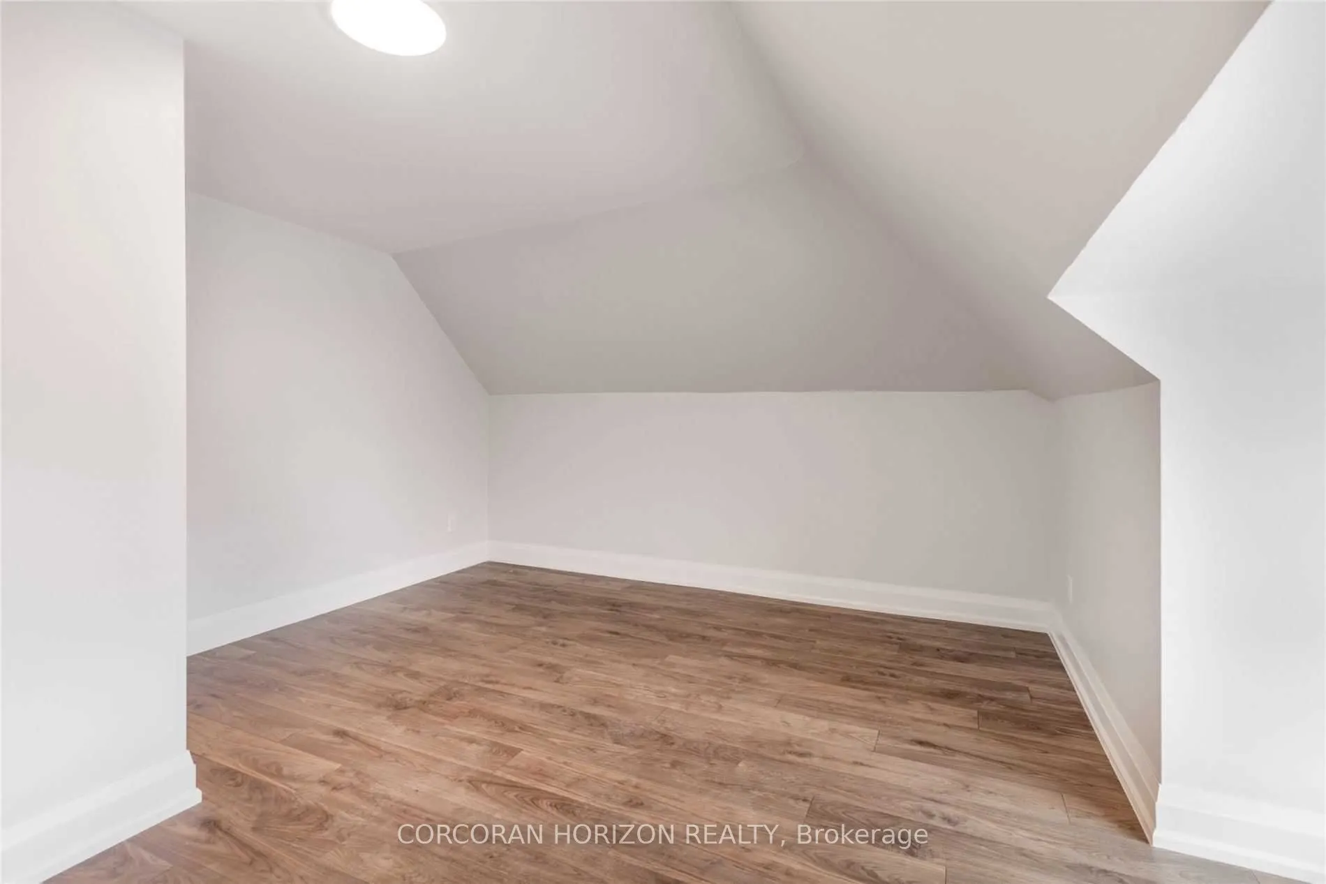 2261 Dundas Street W
