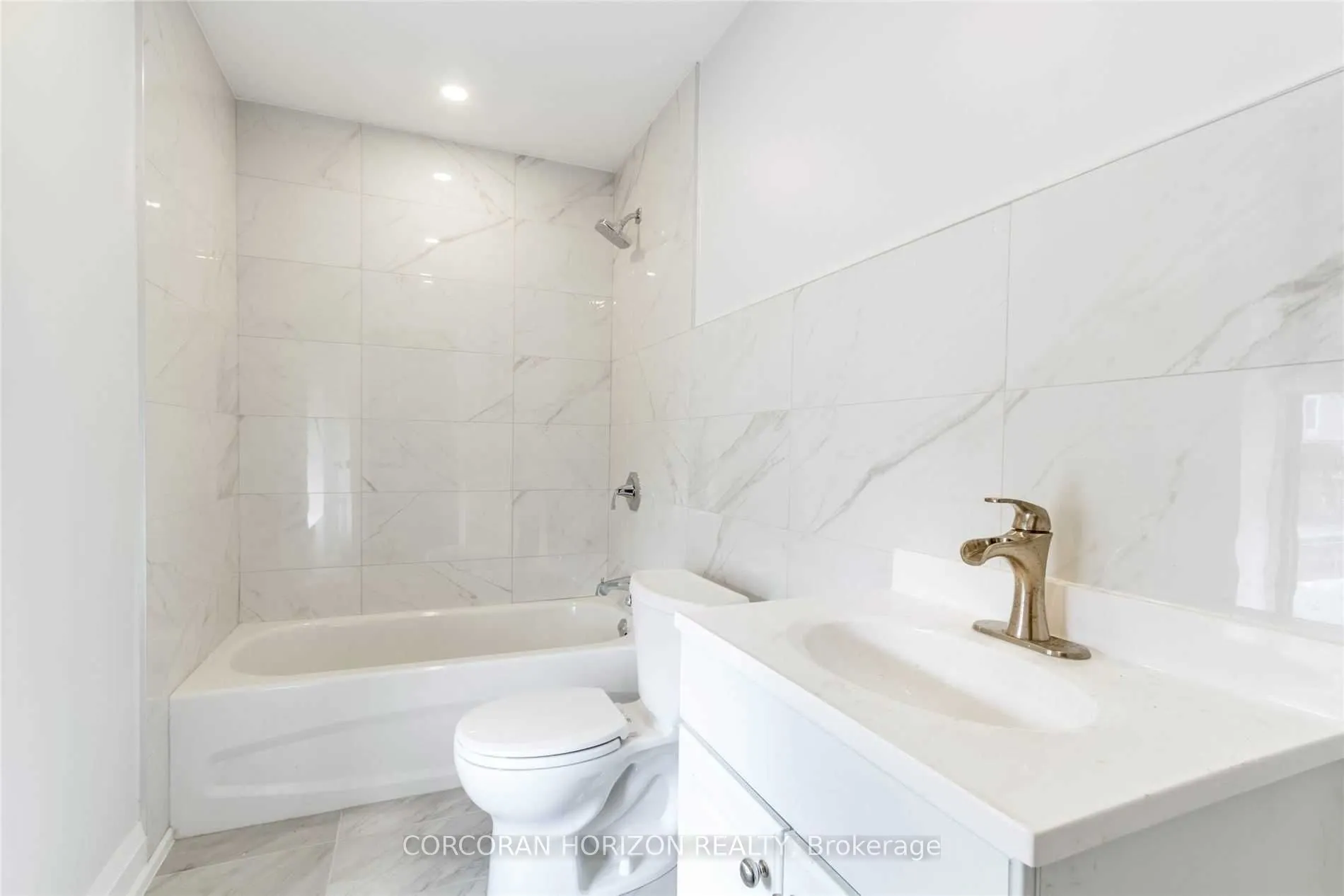 2261 Dundas Street W