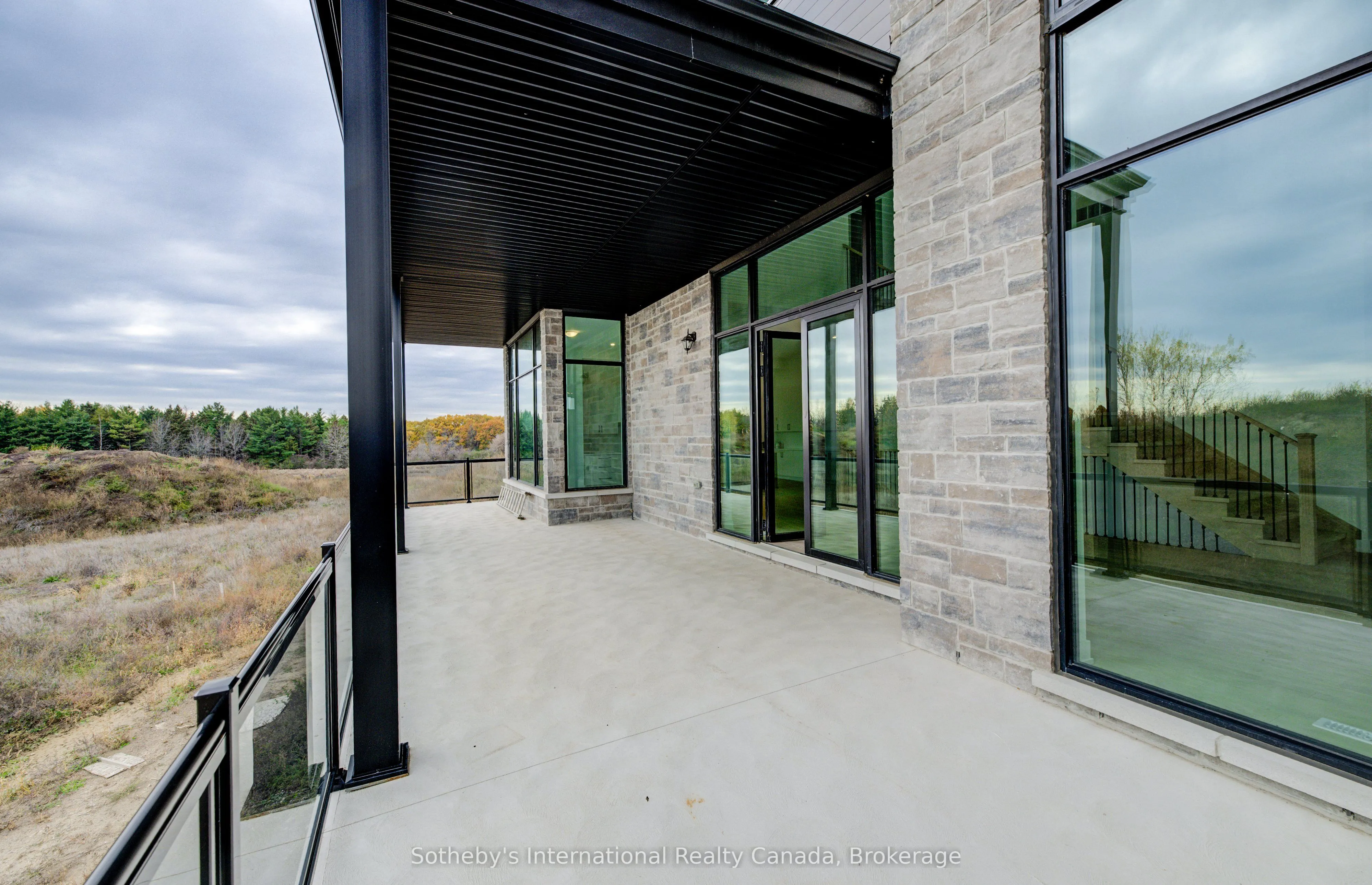 6 Sugarbush Court