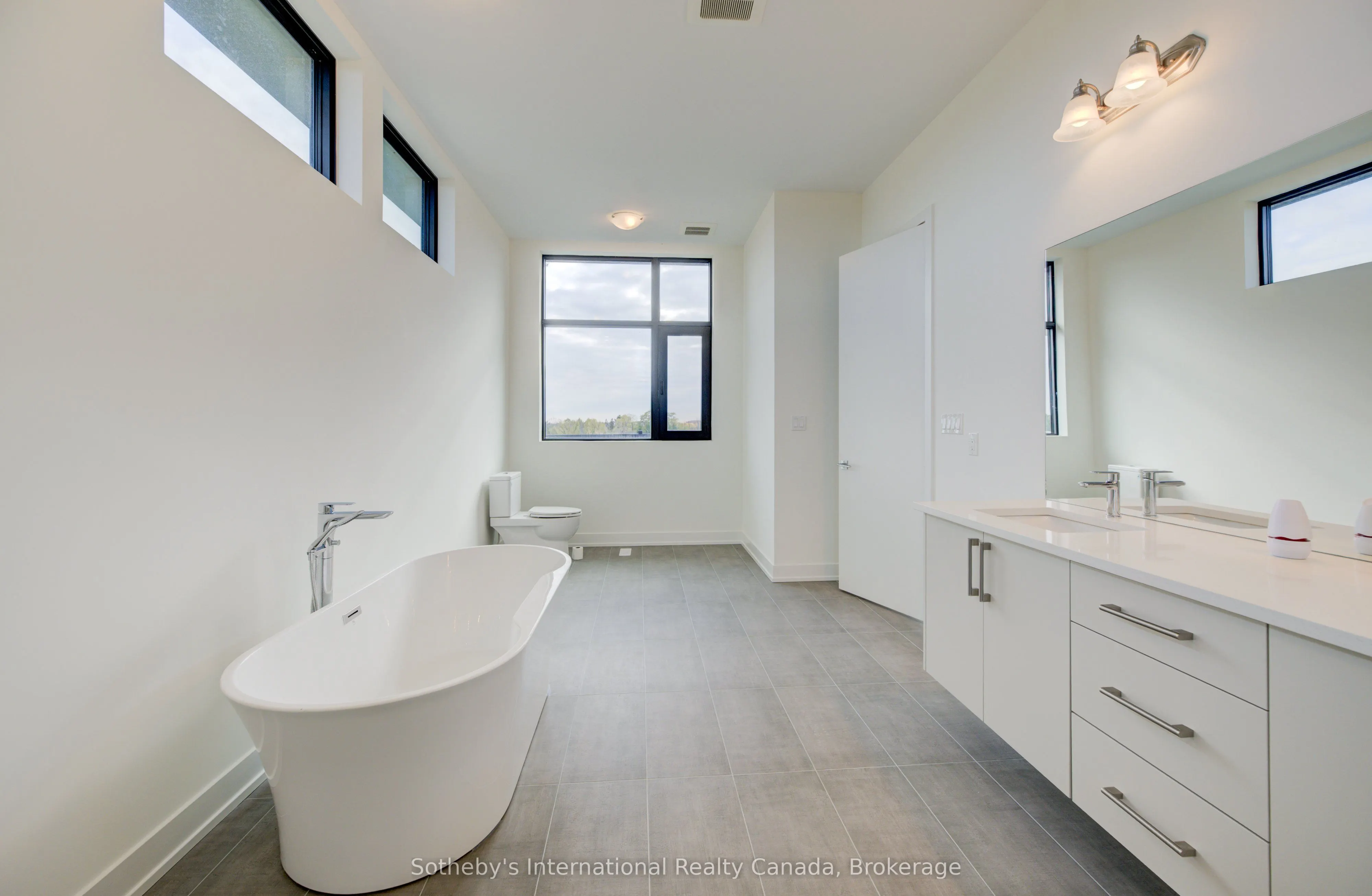 6 Sugarbush Court
