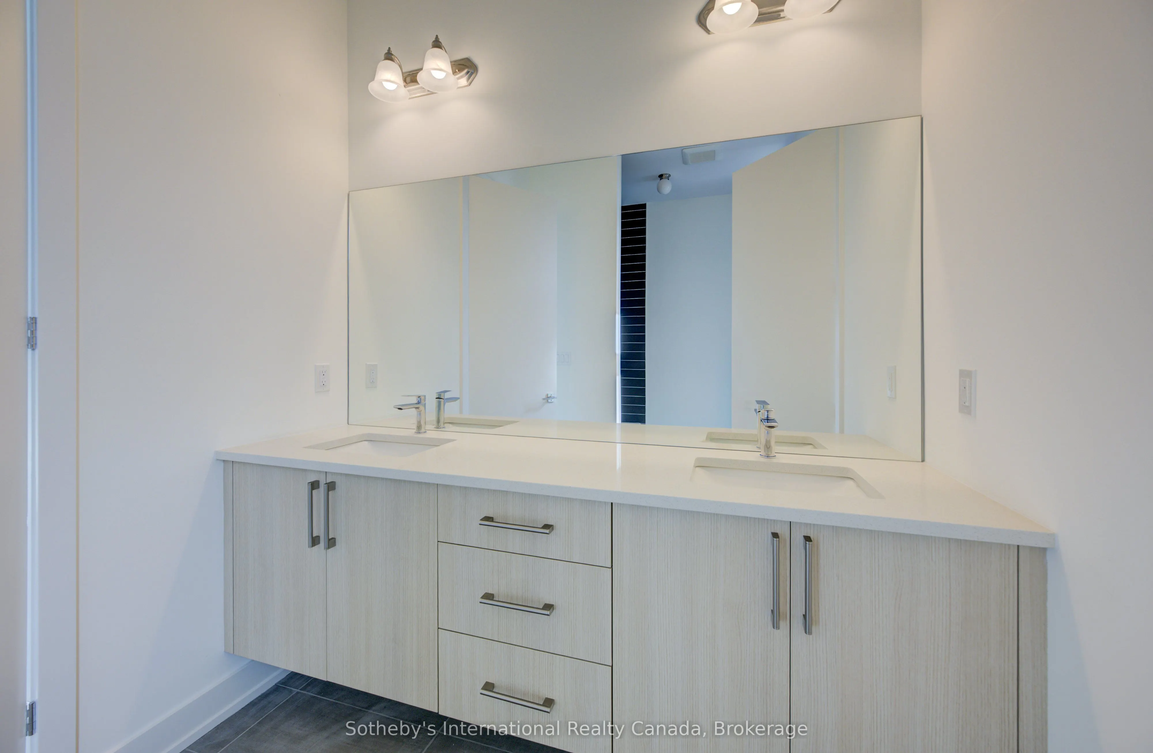 6 Sugarbush Court