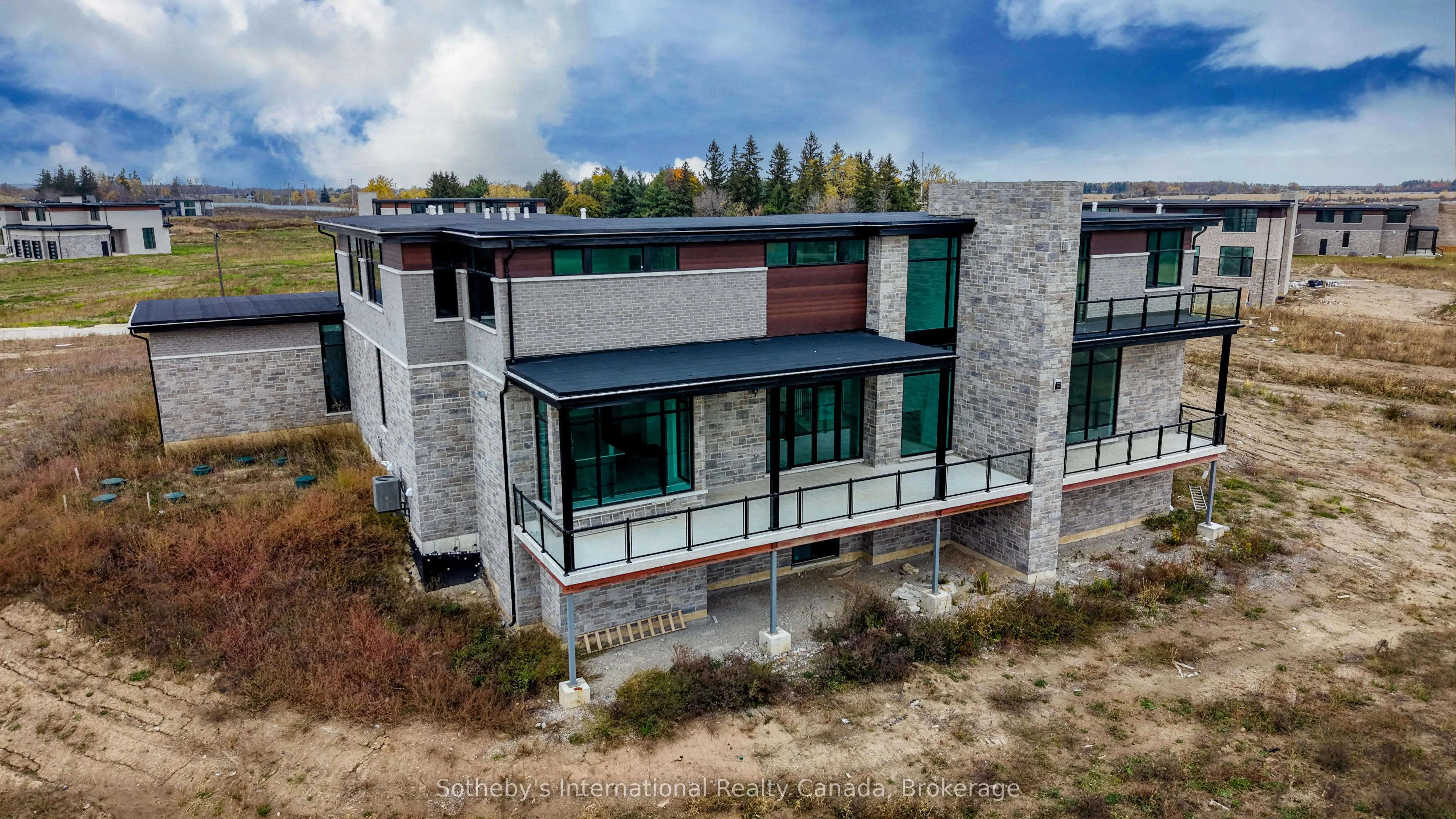 6 Sugarbush Court