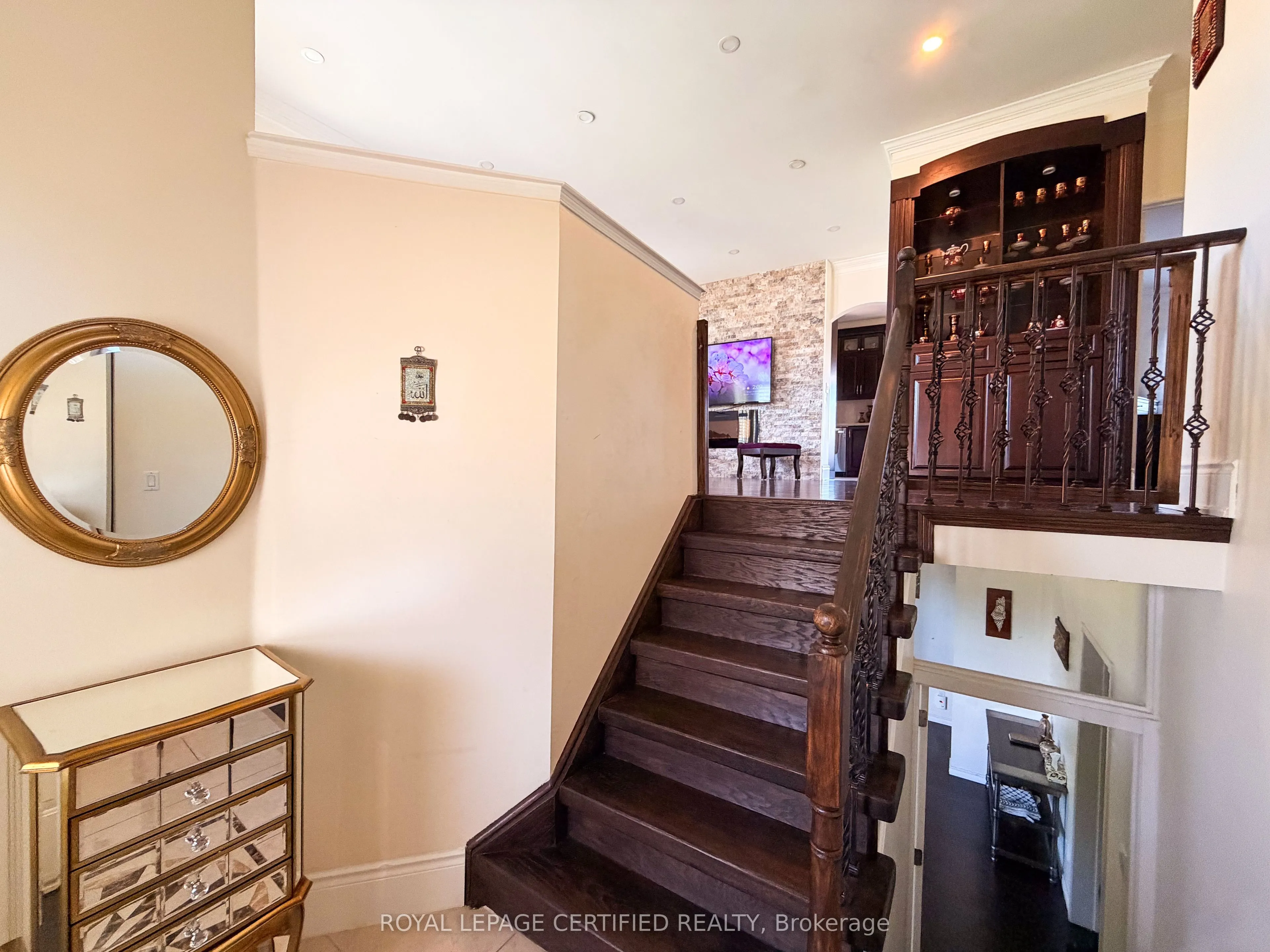 7349 Zinnia Place