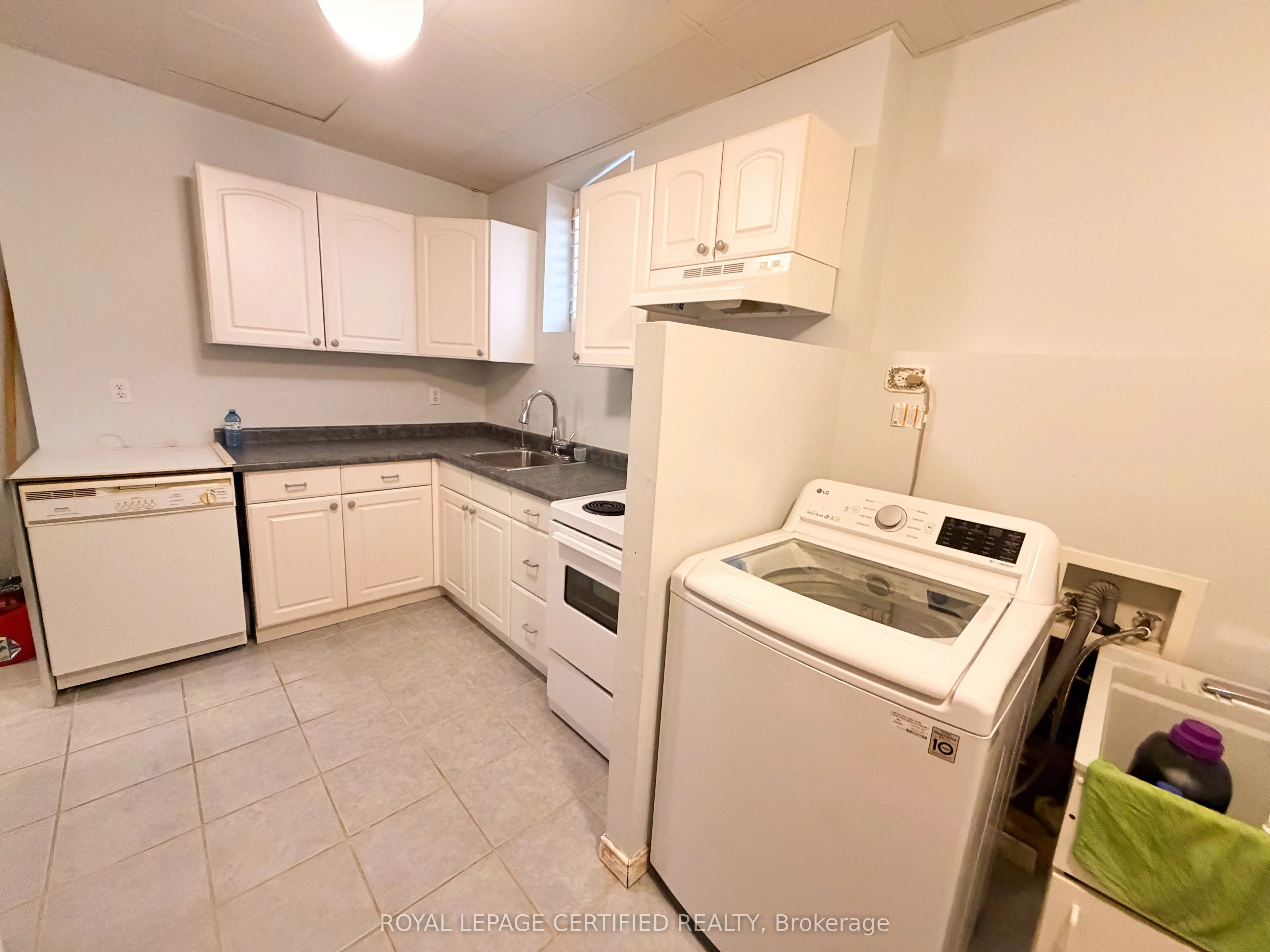 7349 Zinnia Place