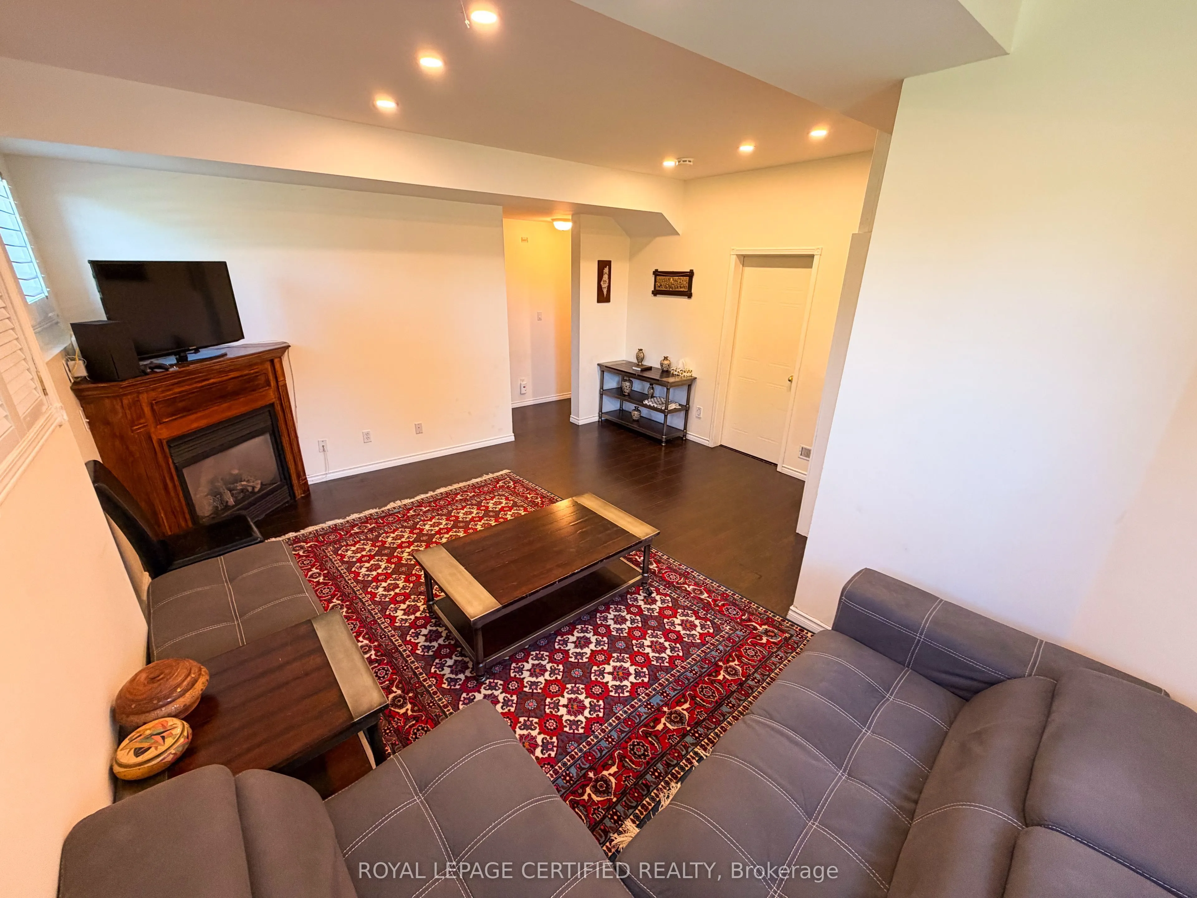 7349 Zinnia Place