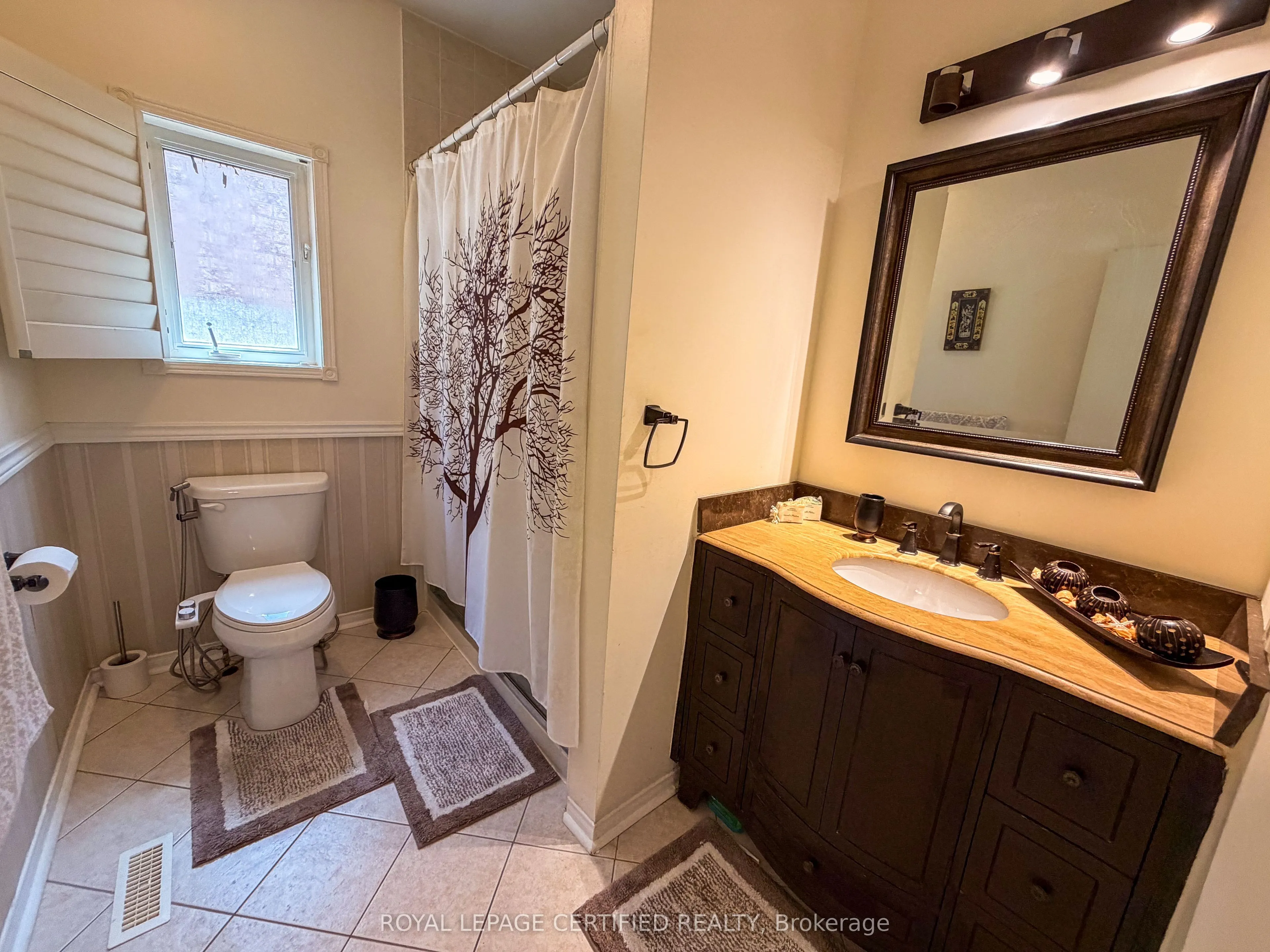 7349 Zinnia Place
