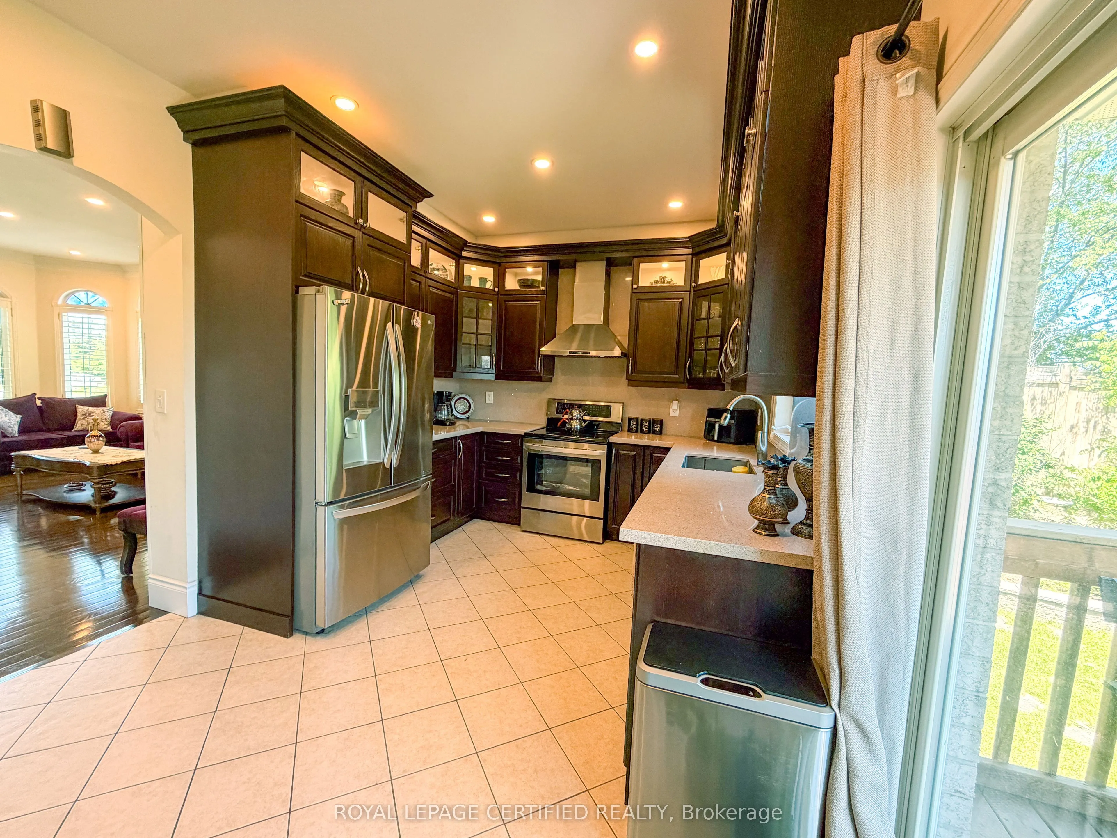 7349 Zinnia Place
