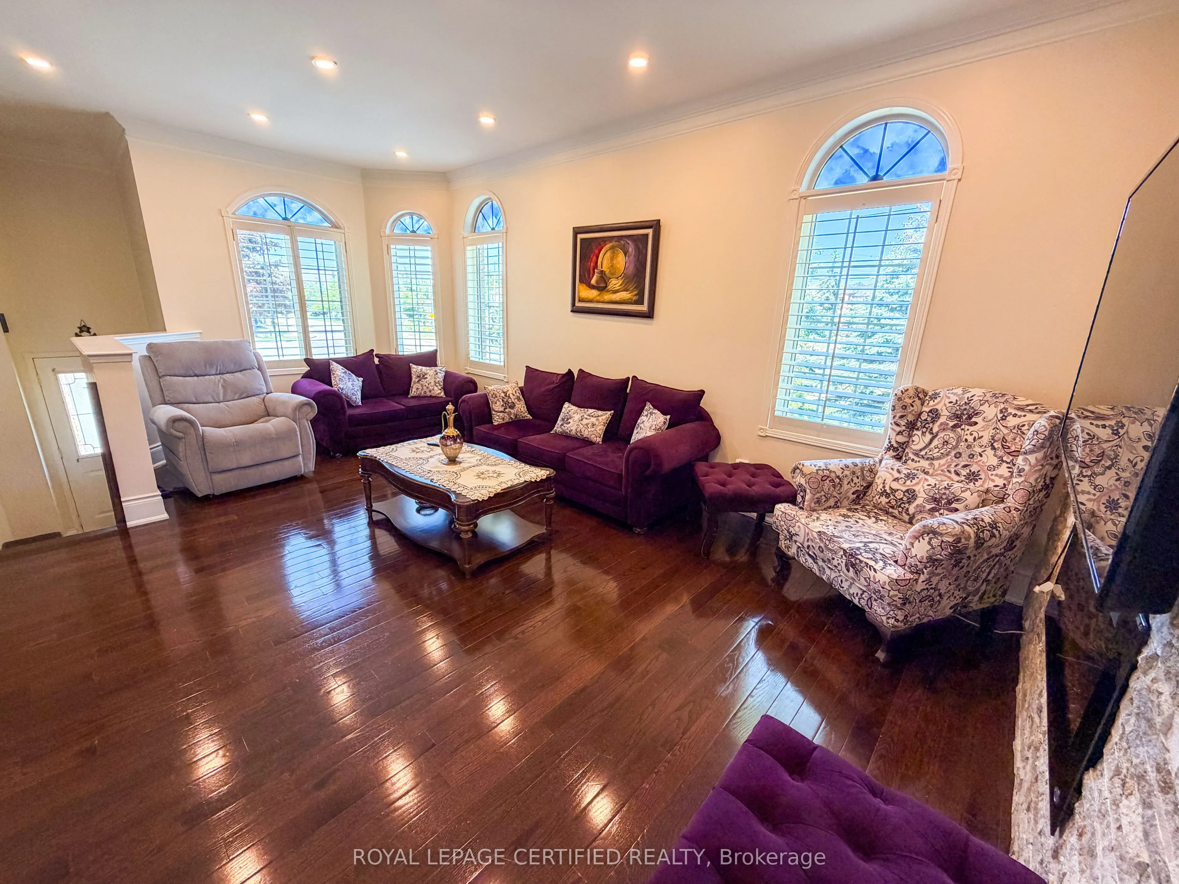 7349 Zinnia Place